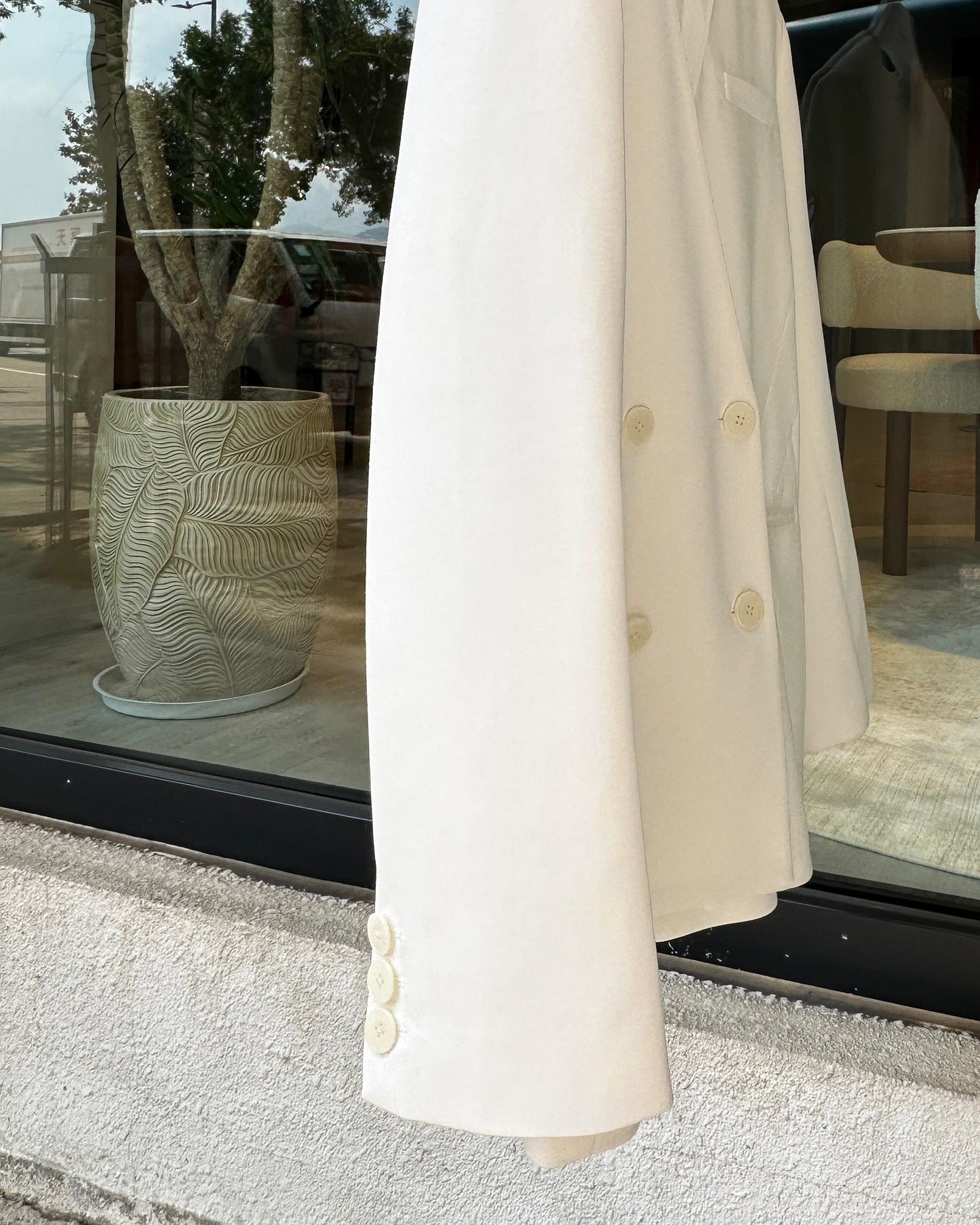 aalis MONIQUE V neck blazer (White)