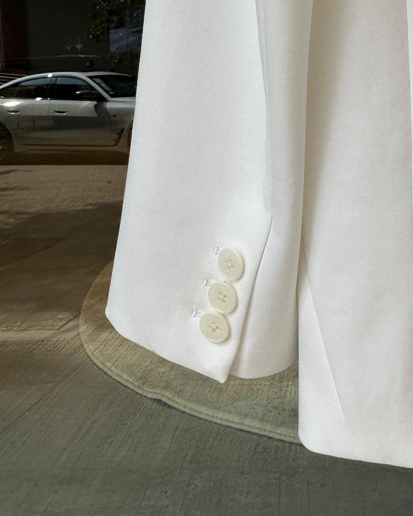 aalis MONIQUE V neck blazer (White)