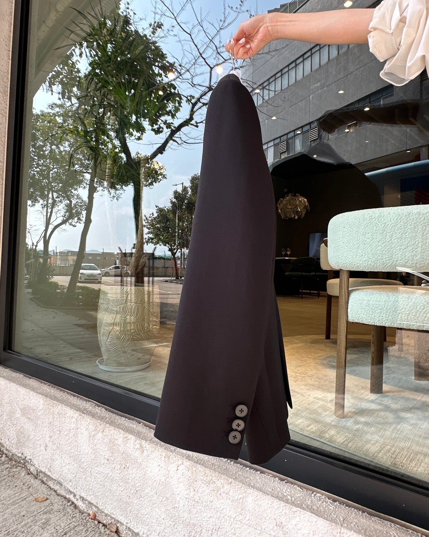 aalis MONIQUE V neck blazer (Black)