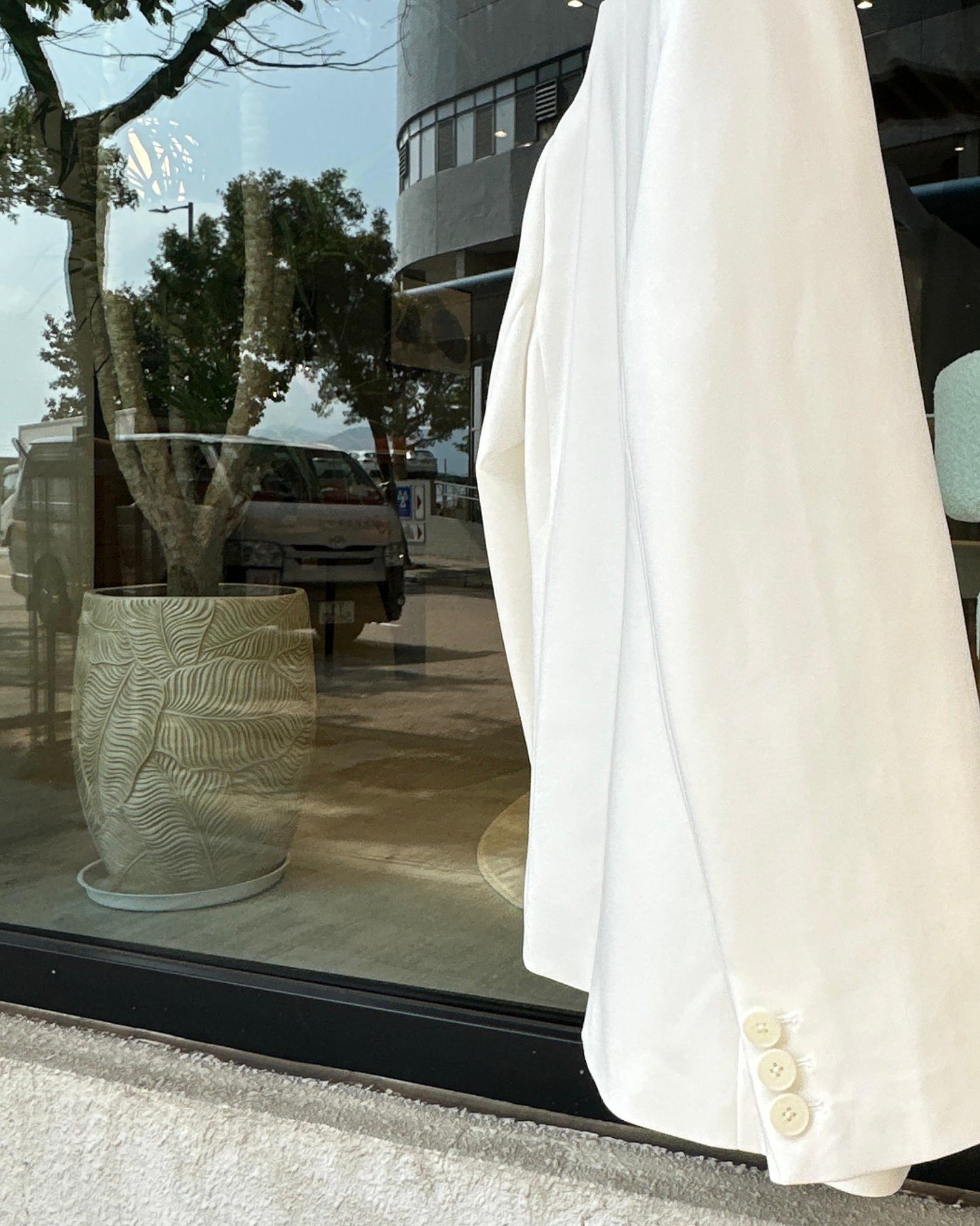 aalis MONIQUE V neck blazer (White)