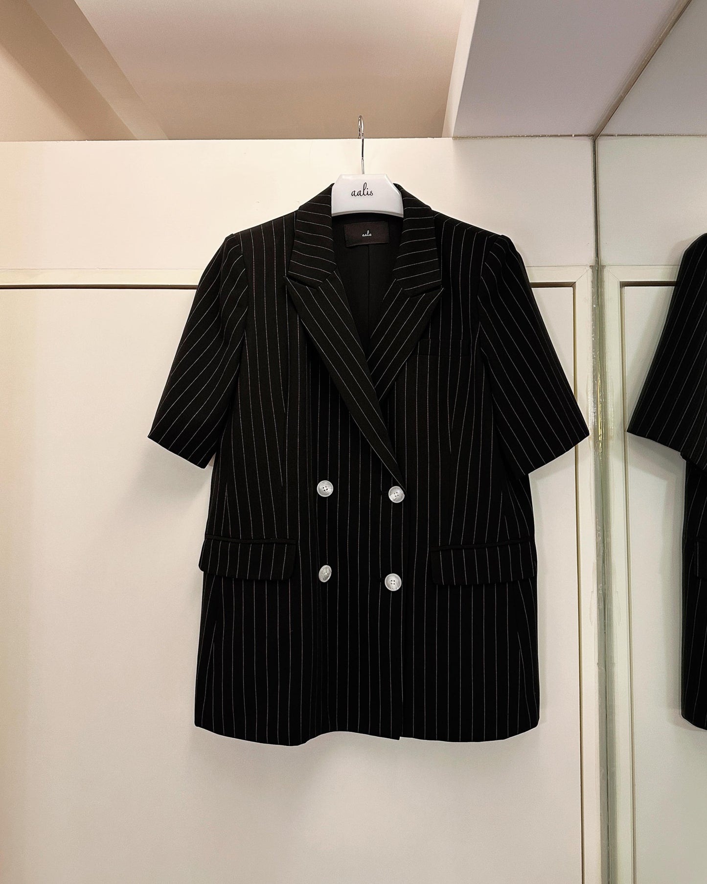 aalis MONI STRIPE short sleeves blazer (Black Mix)