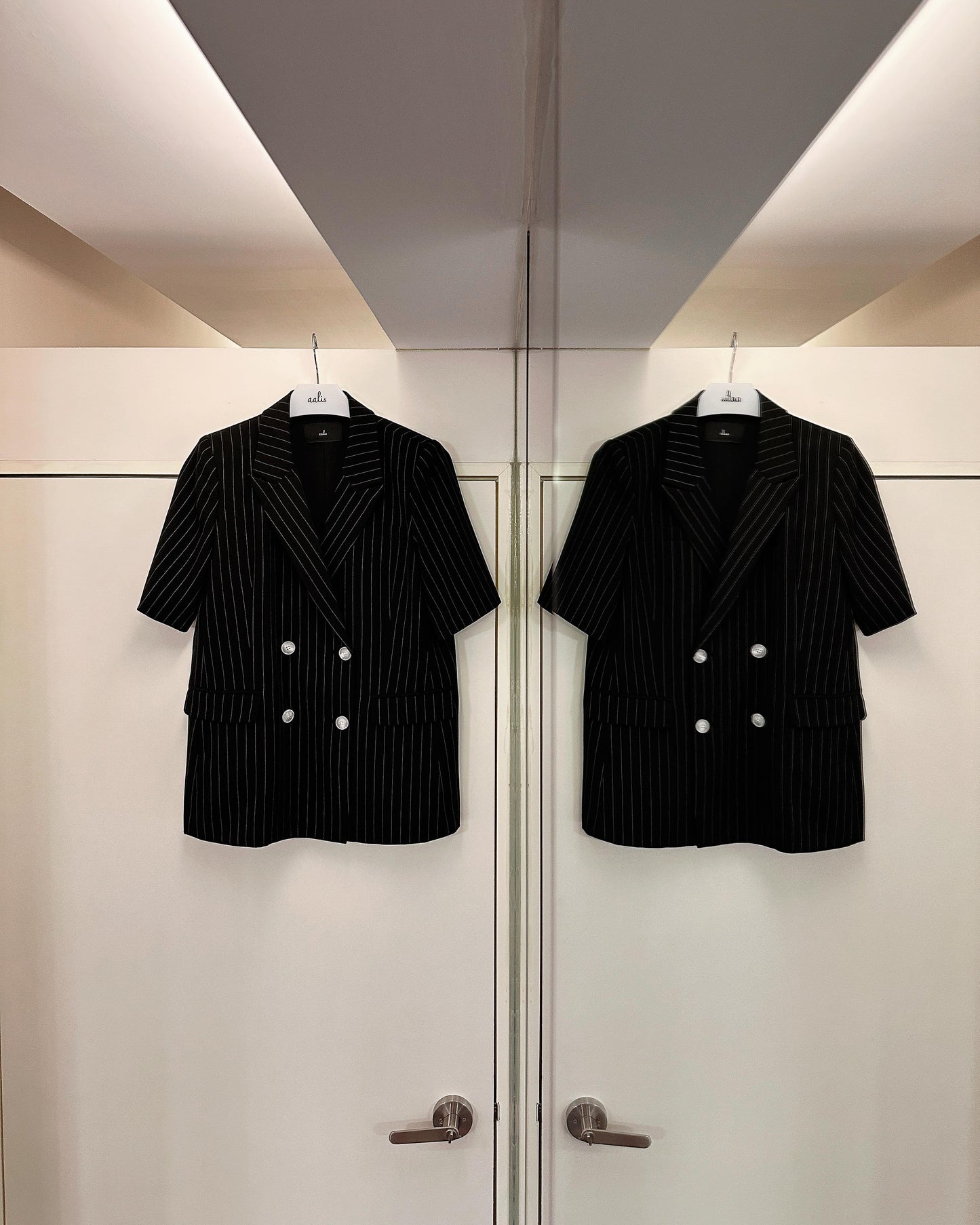 aalis MONI STRIPE short sleeves blazer (Black Mix)