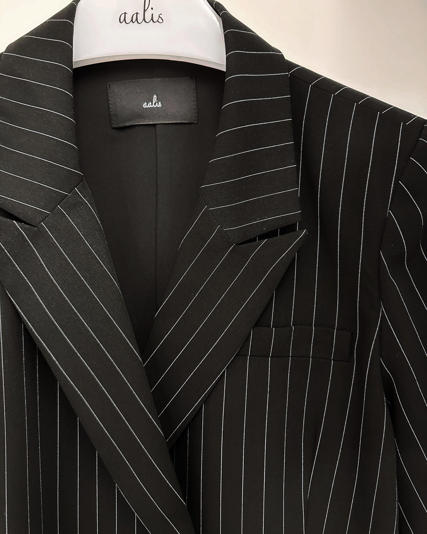 aalis MONI STRIPE short sleeves blazer (Black Mix)