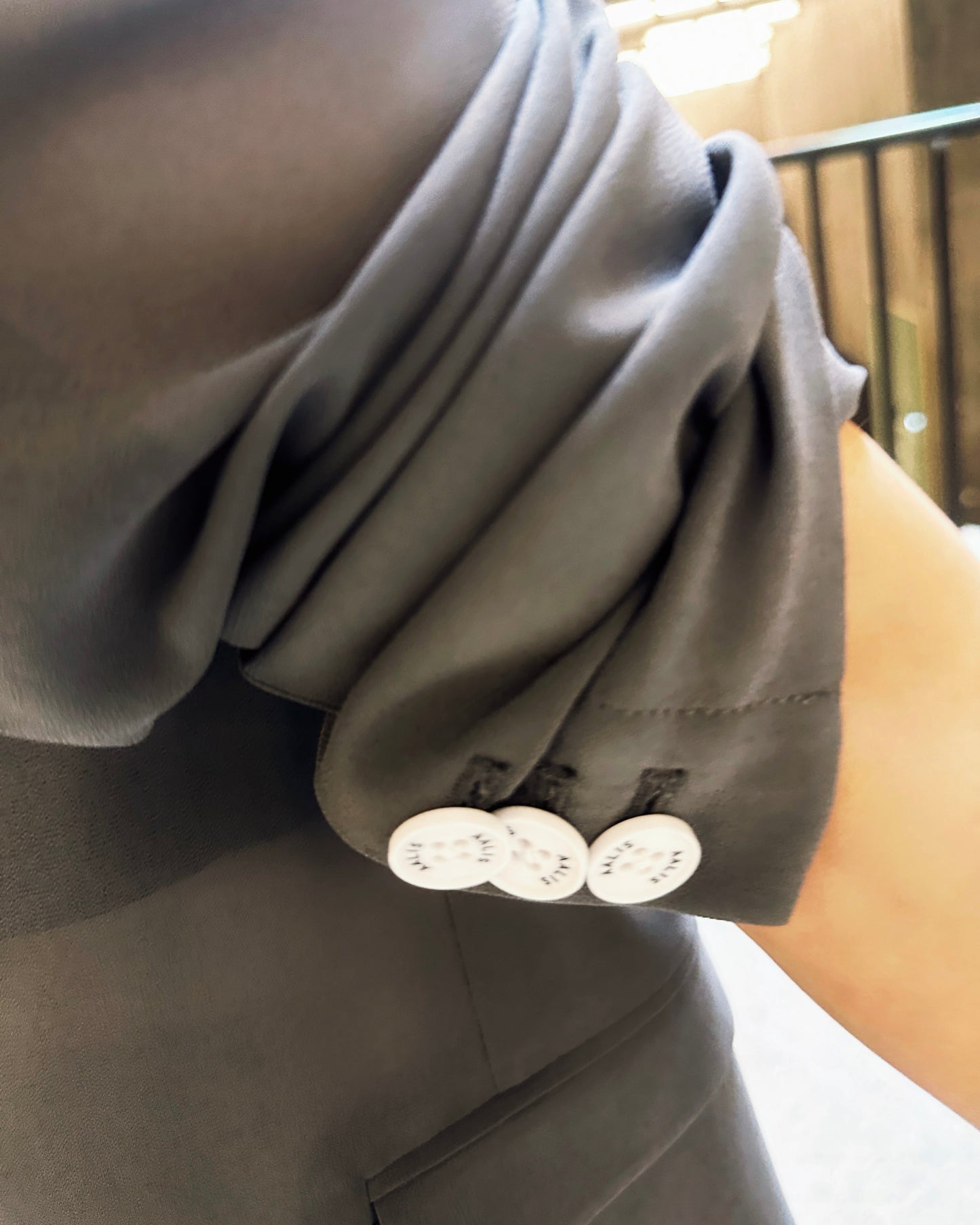 aalis MONI SS26 chiffon blazer (Charcoal)