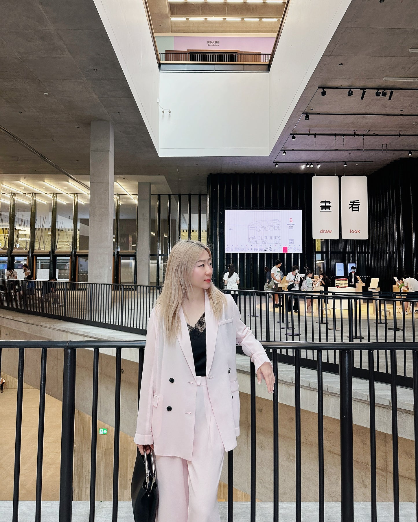 aalis MONI SS26 chiffon blazer (Light Pink)