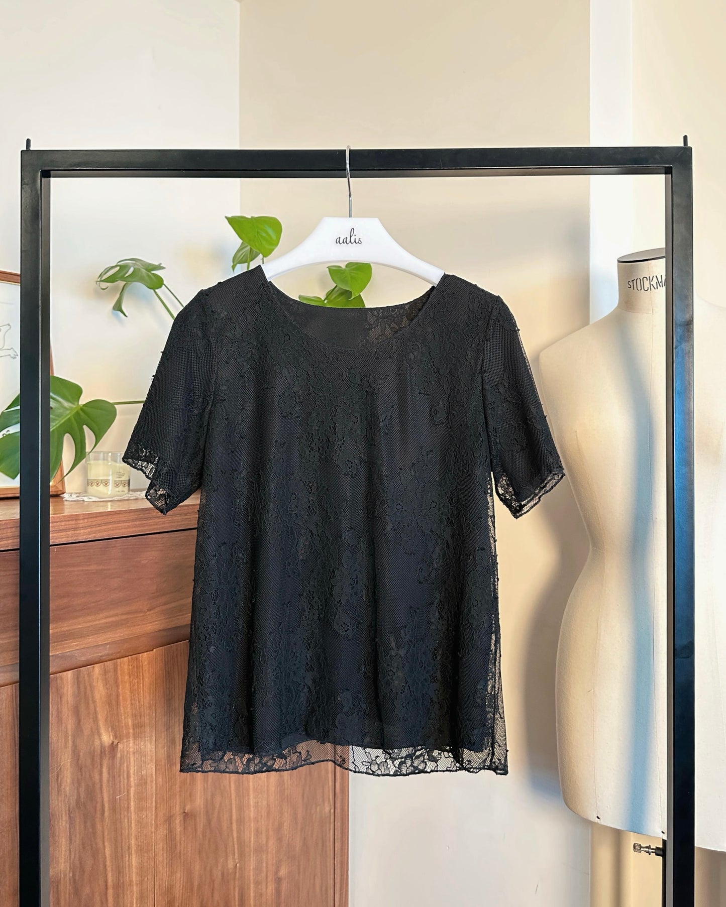 aalis KIM short sleeves lace layered tee (Black)