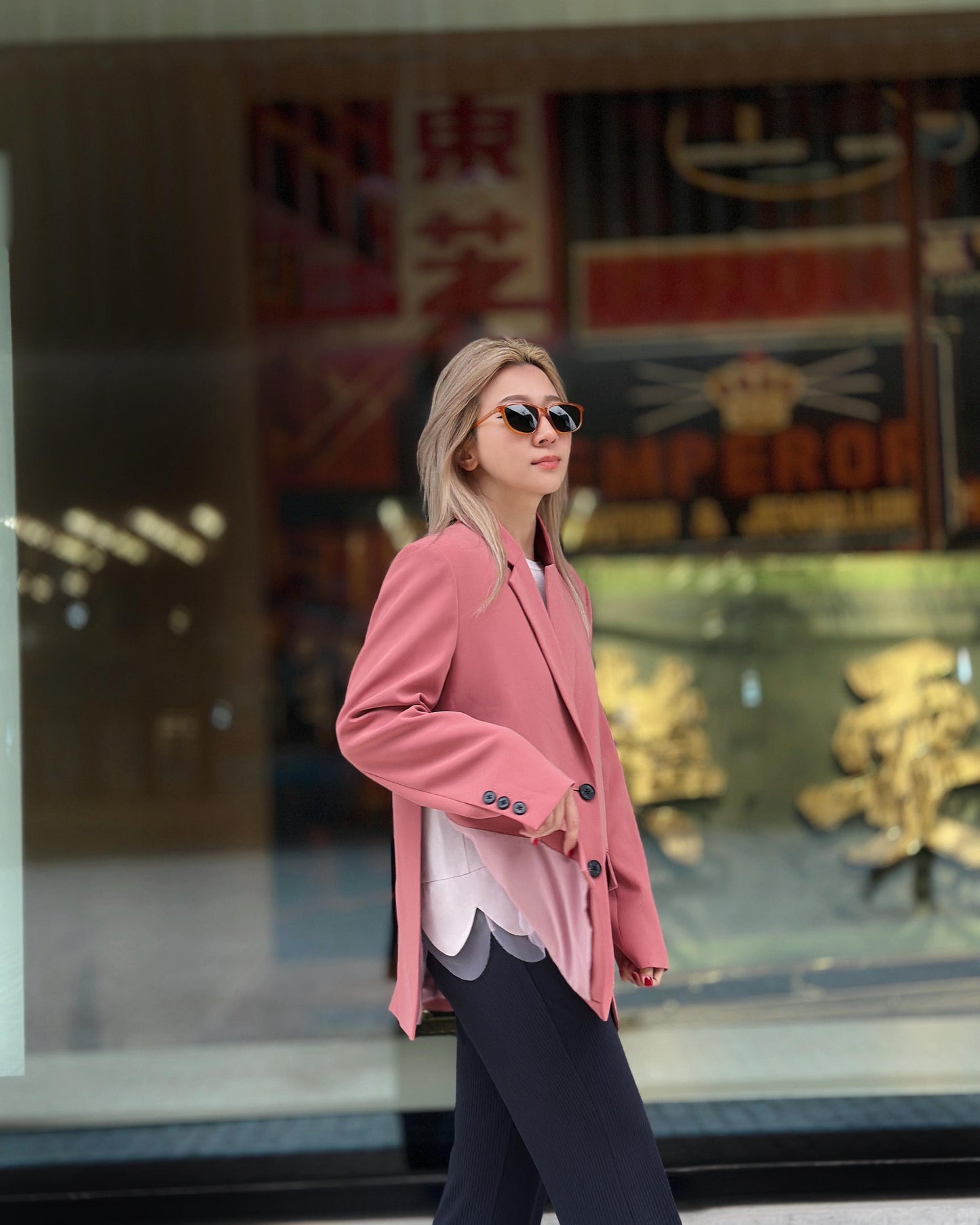 aalis MEE SS26 both side slit suiting blazer (Pink)