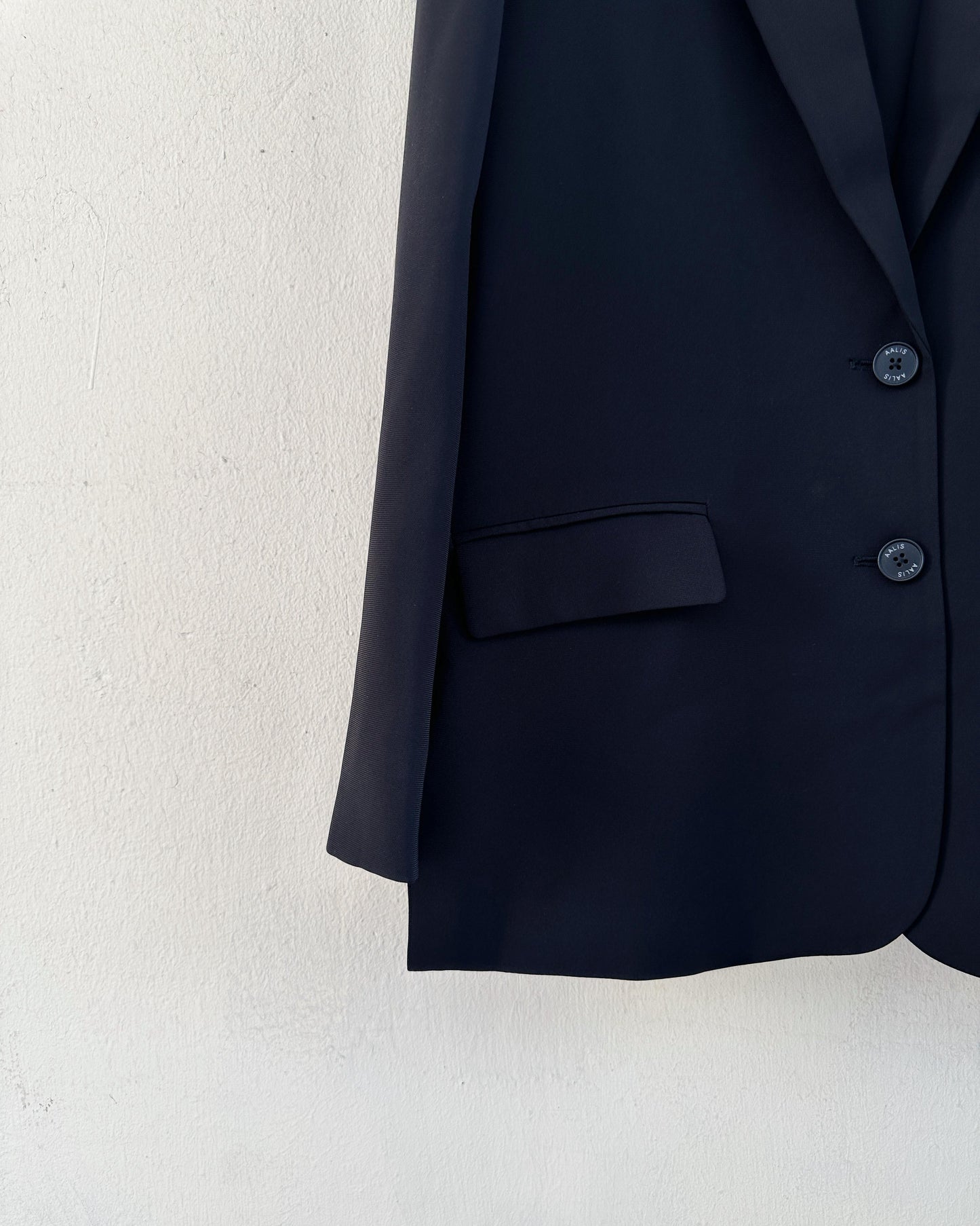 aalis MEE SS26 both side slit suiting blazer (Black)