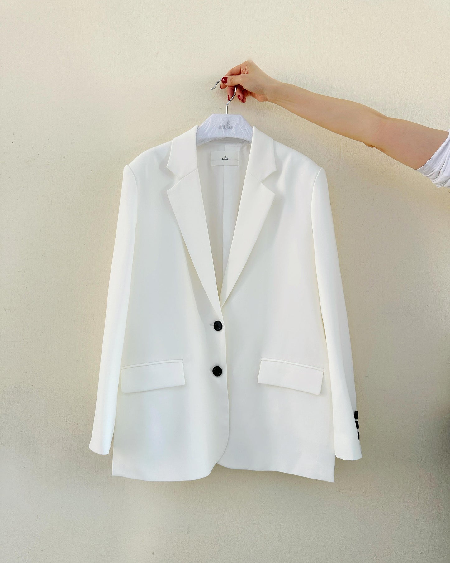 aalis MEE SS26 both side slit suiting blazer (White)