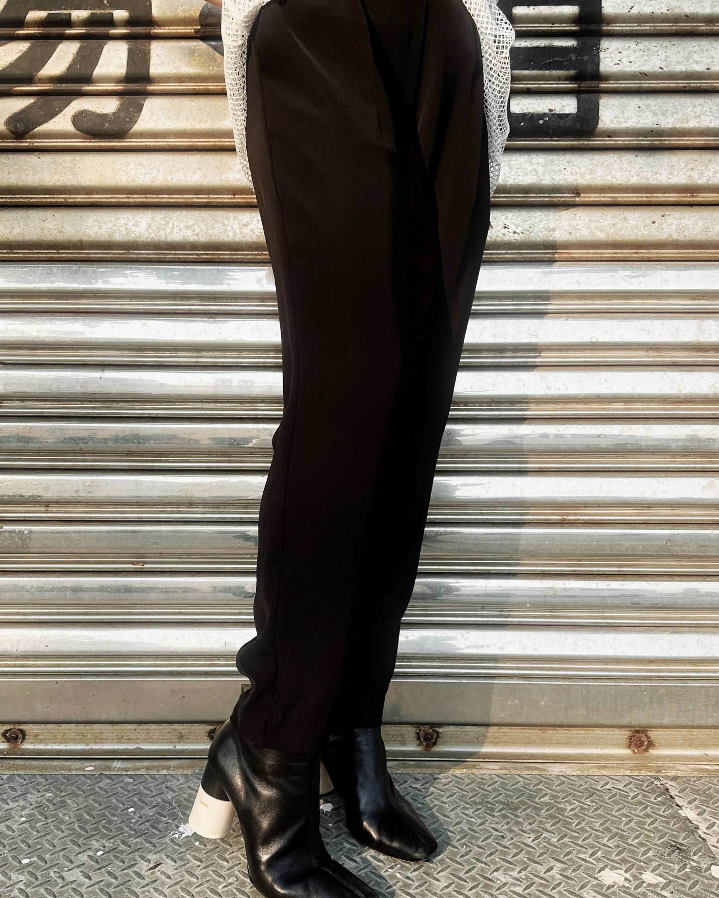 (Pre-order) aalis PRISCA SS26 slim fit pants (Black)