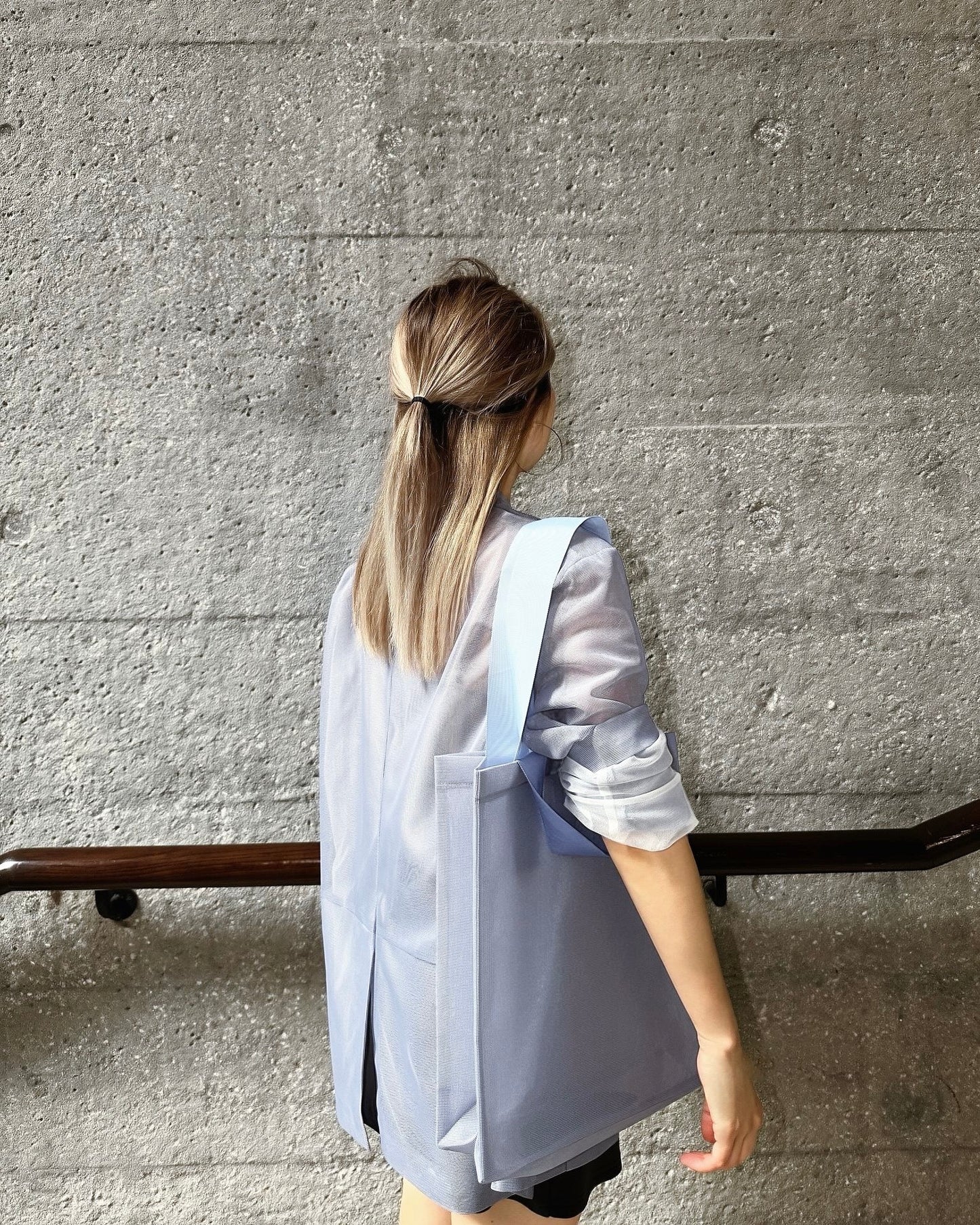 (Pre-order) aalis DELLA NET SS26 oversized blazer (Grey Blue)