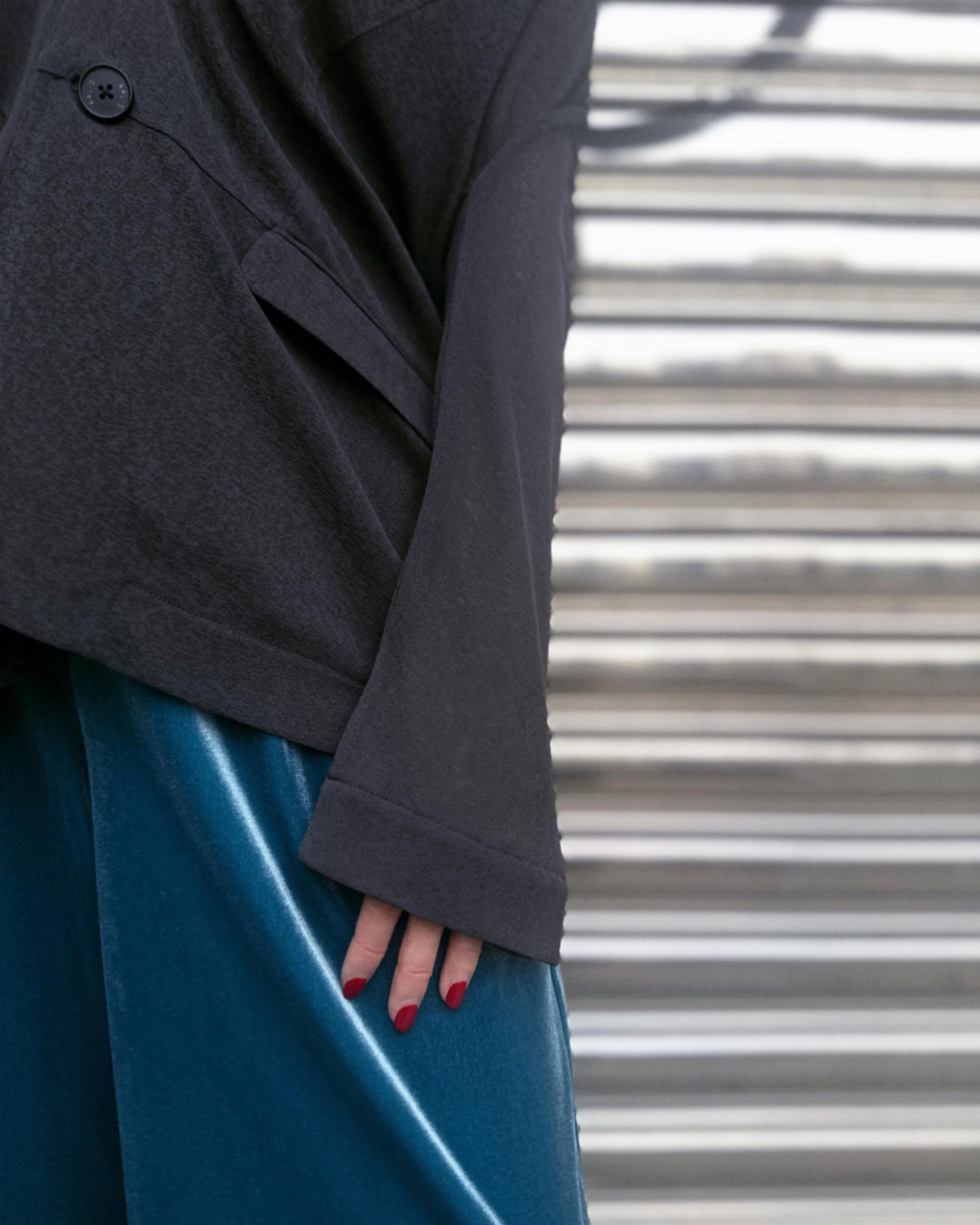 aalis DELLA BO SS26 burnout blazer (Grey)