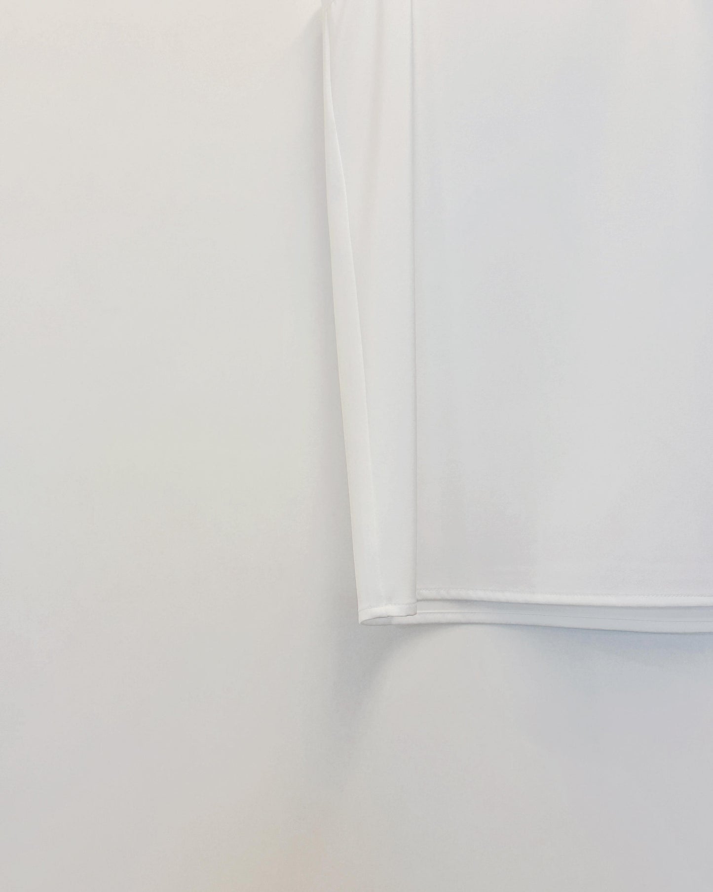 aalis IDO SS26 V neck mesh trim tank (White)