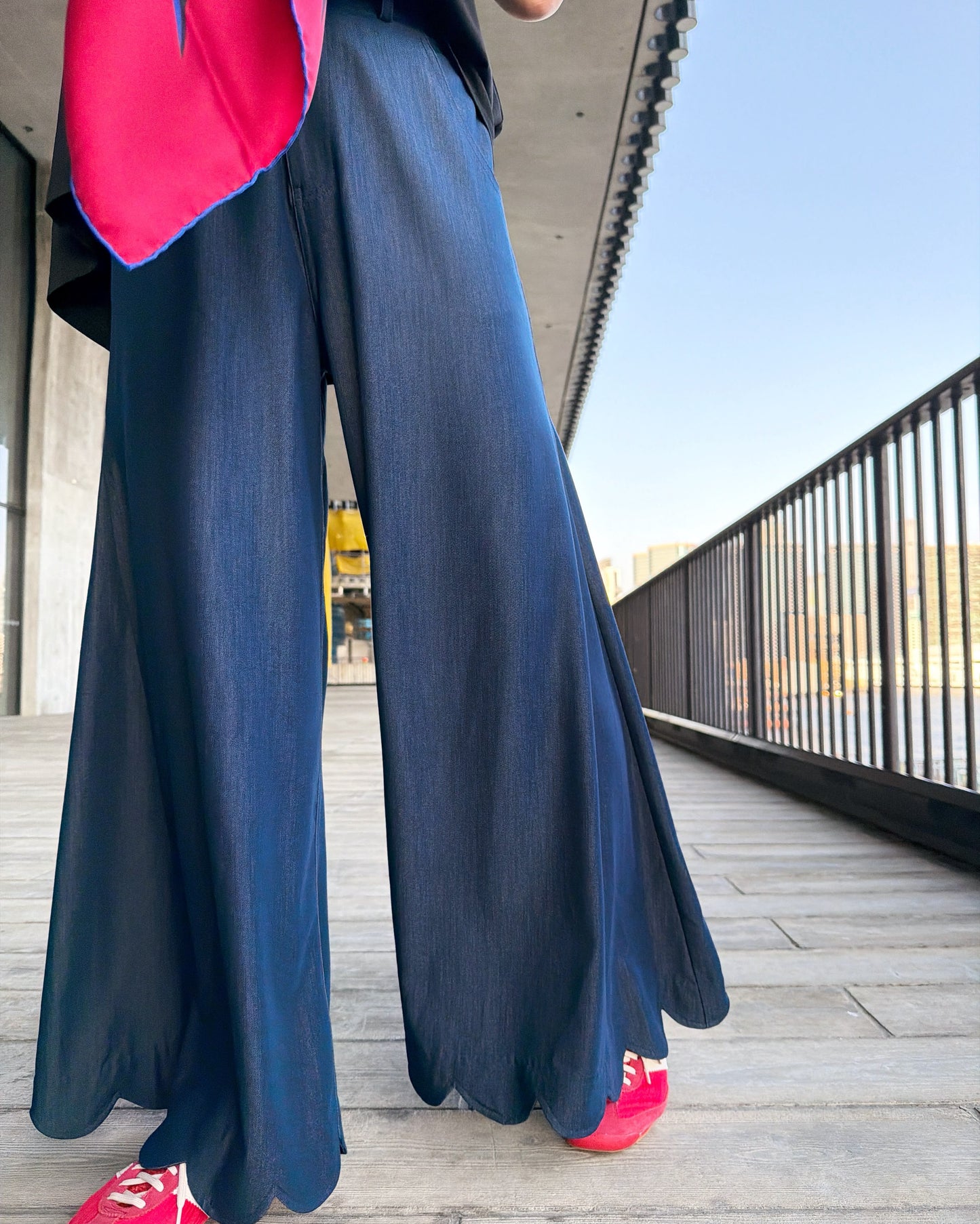 aalis WINNI SOFT scallop edge pants (Denim Blue)