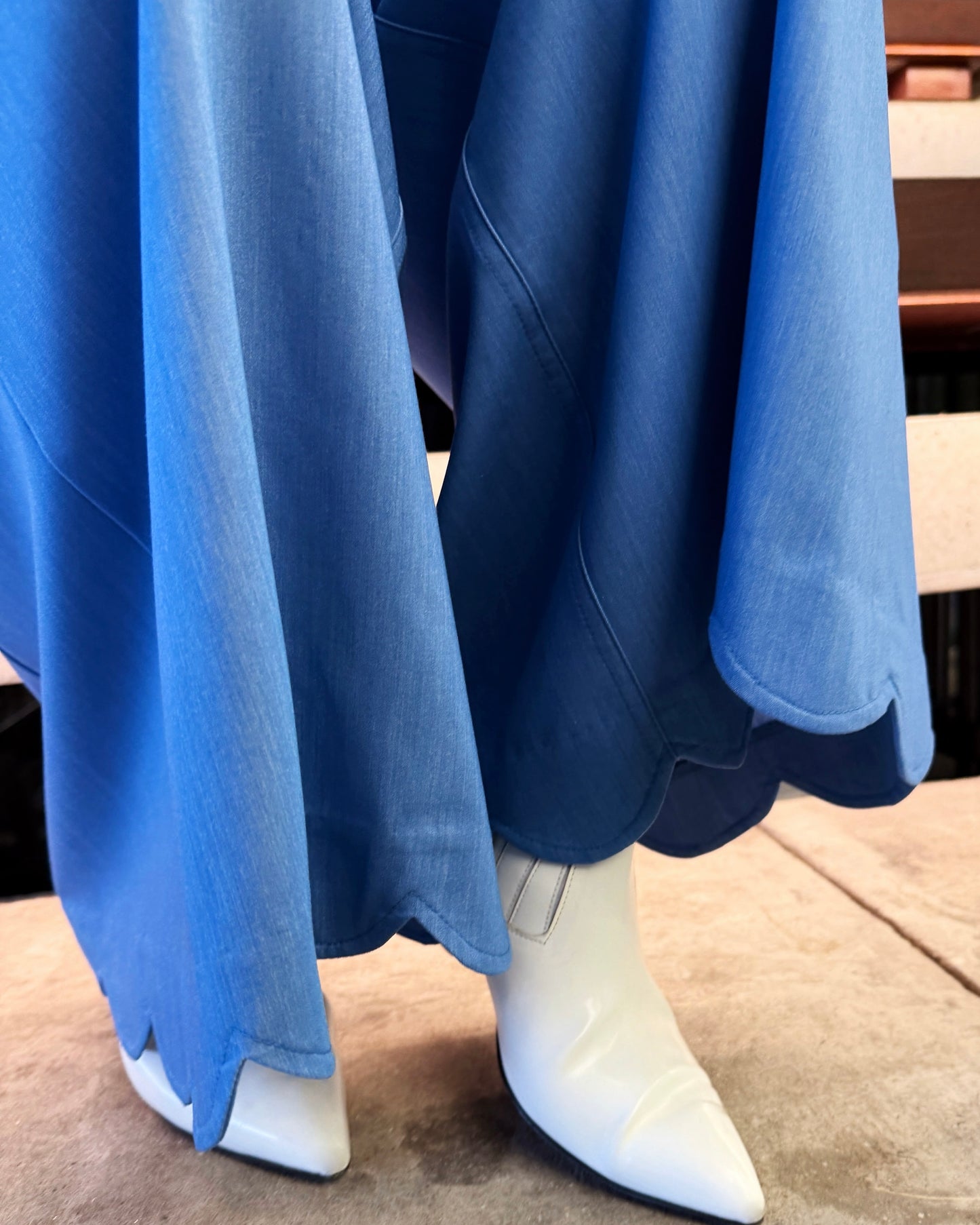 aalis WINNI SOFT scallop edge pants (Light Denim)
