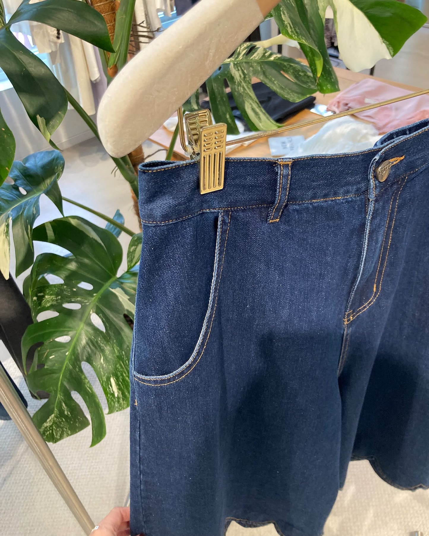 aalis WINSLOW scalloped bermuda shorts (Blue Denim)