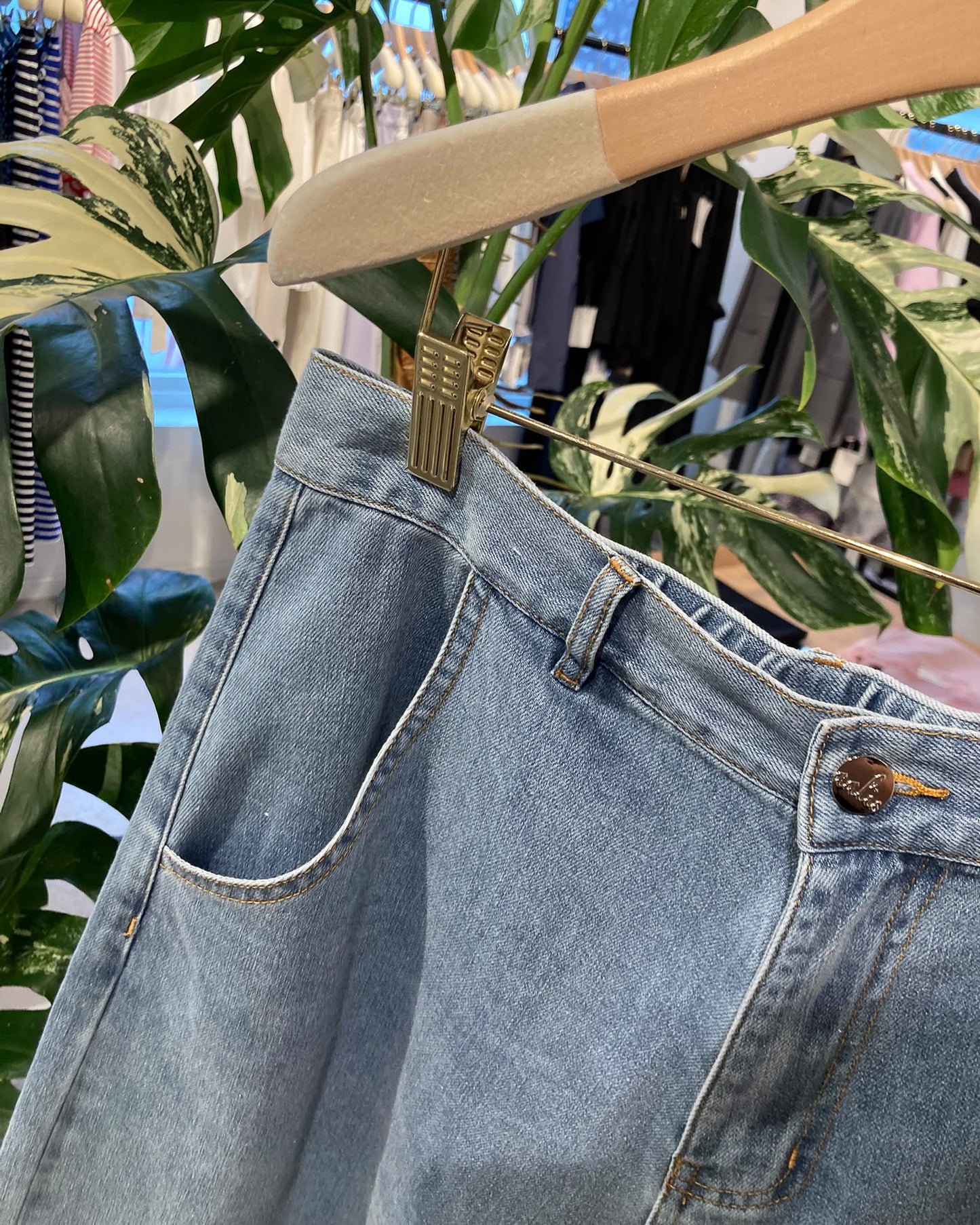 aalis WINSLOW scalloped bermuda shorts (Light Denim)