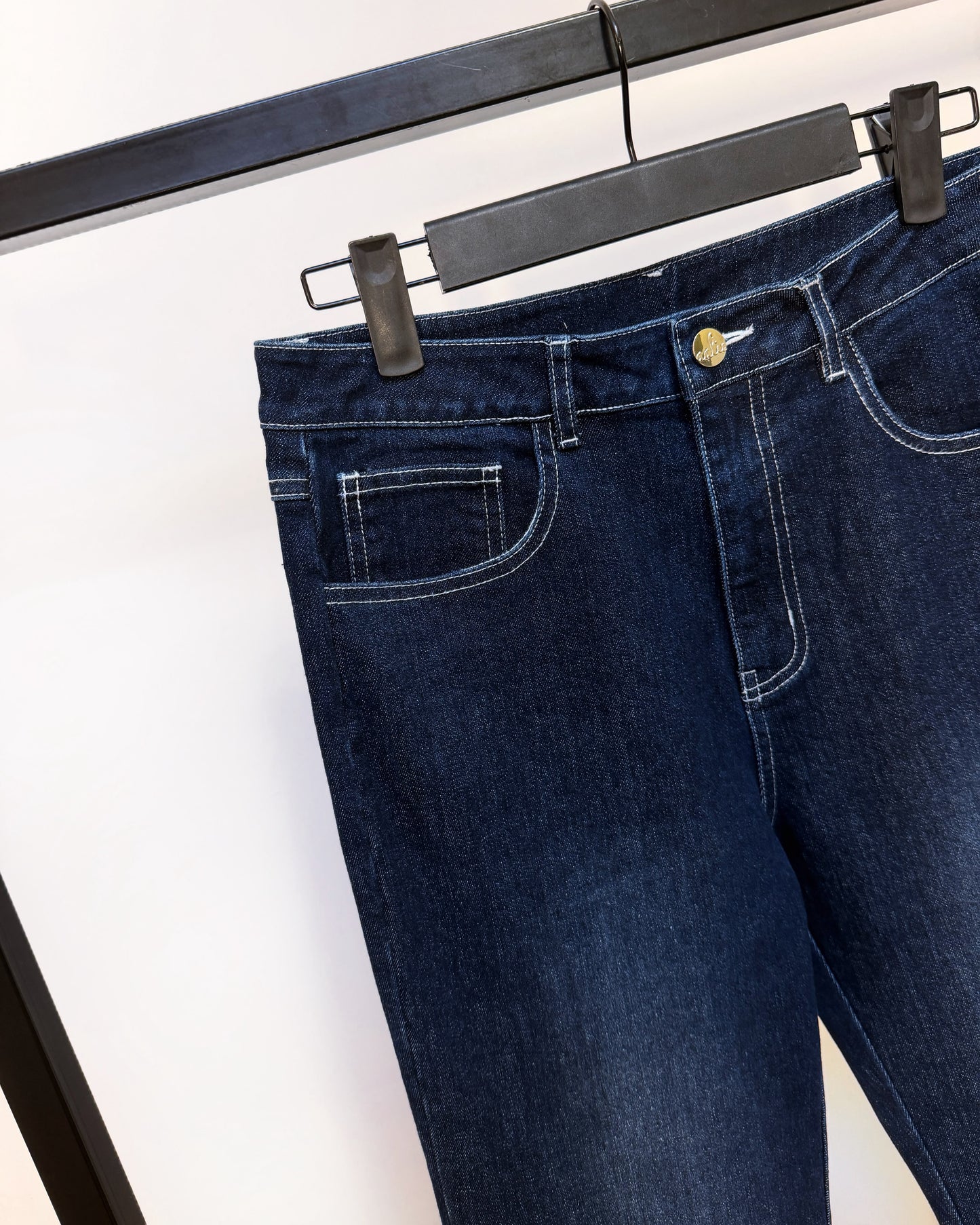 aalis AVEN fit and flare jeans (Dark Blue)