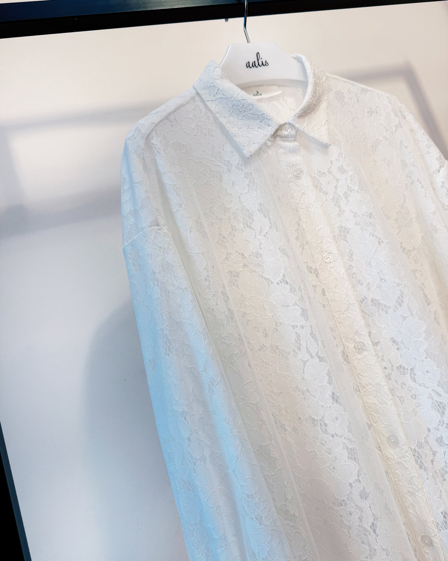 aalis NOELIA textured lace shirt with mesh layer (White)