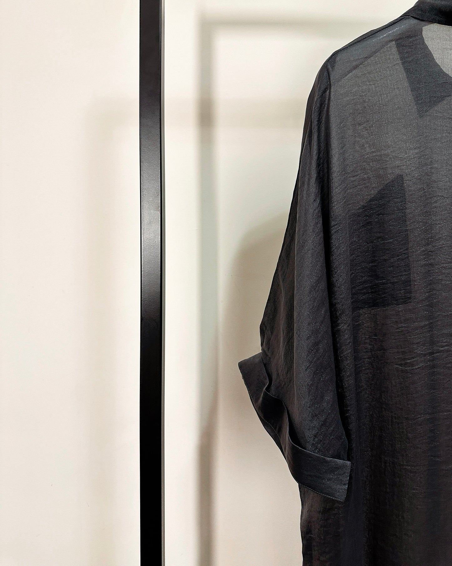 (Pre-order) aalis MENA SS26 mid sleeves oversized shirt (Black)