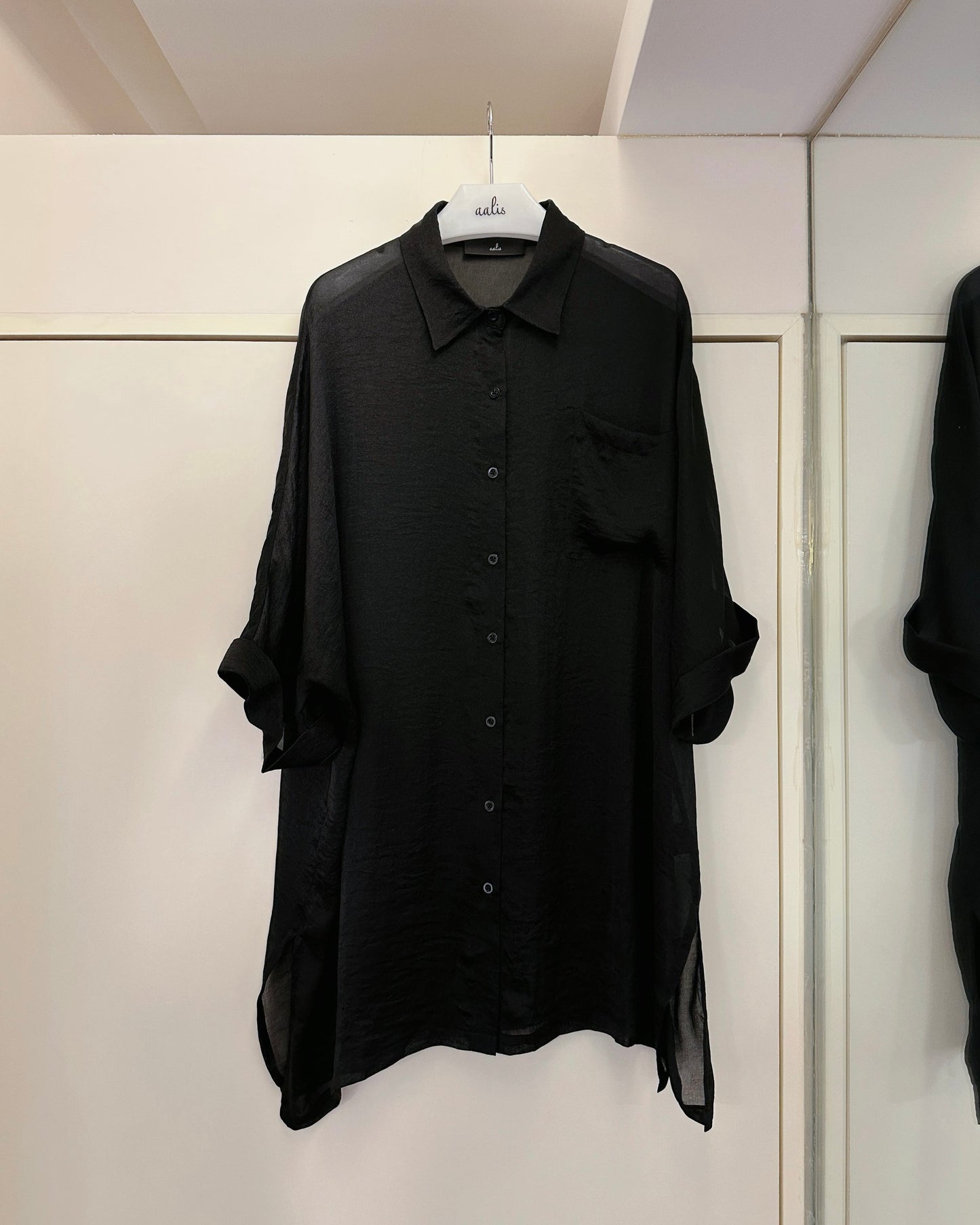 (Pre-order) aalis MENA SS26 mid sleeves oversized shirt (Black)