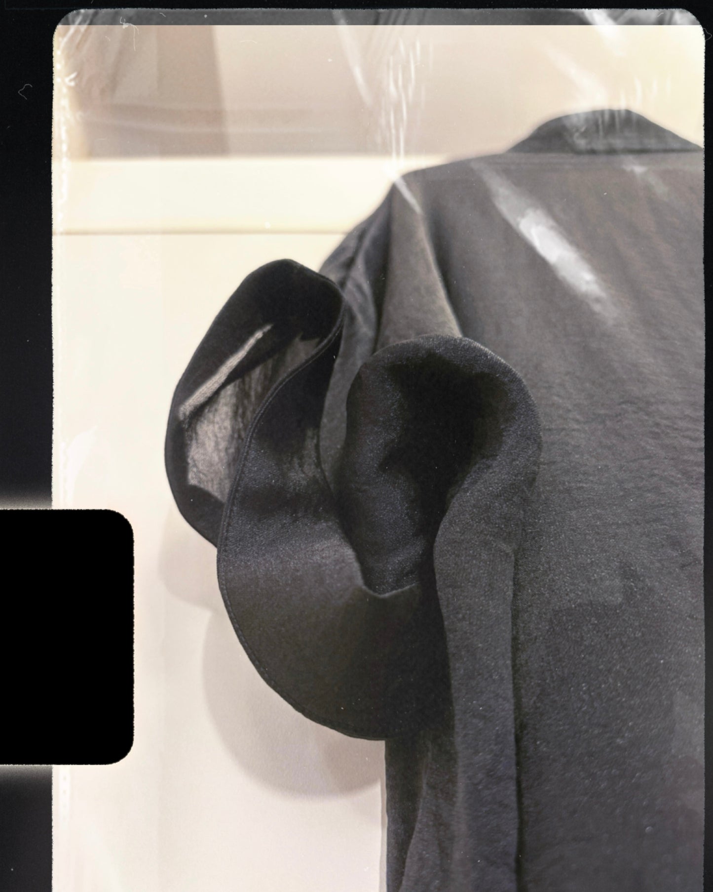 (Pre-order) aalis MENA SS26 mid sleeves oversized shirt (Black)