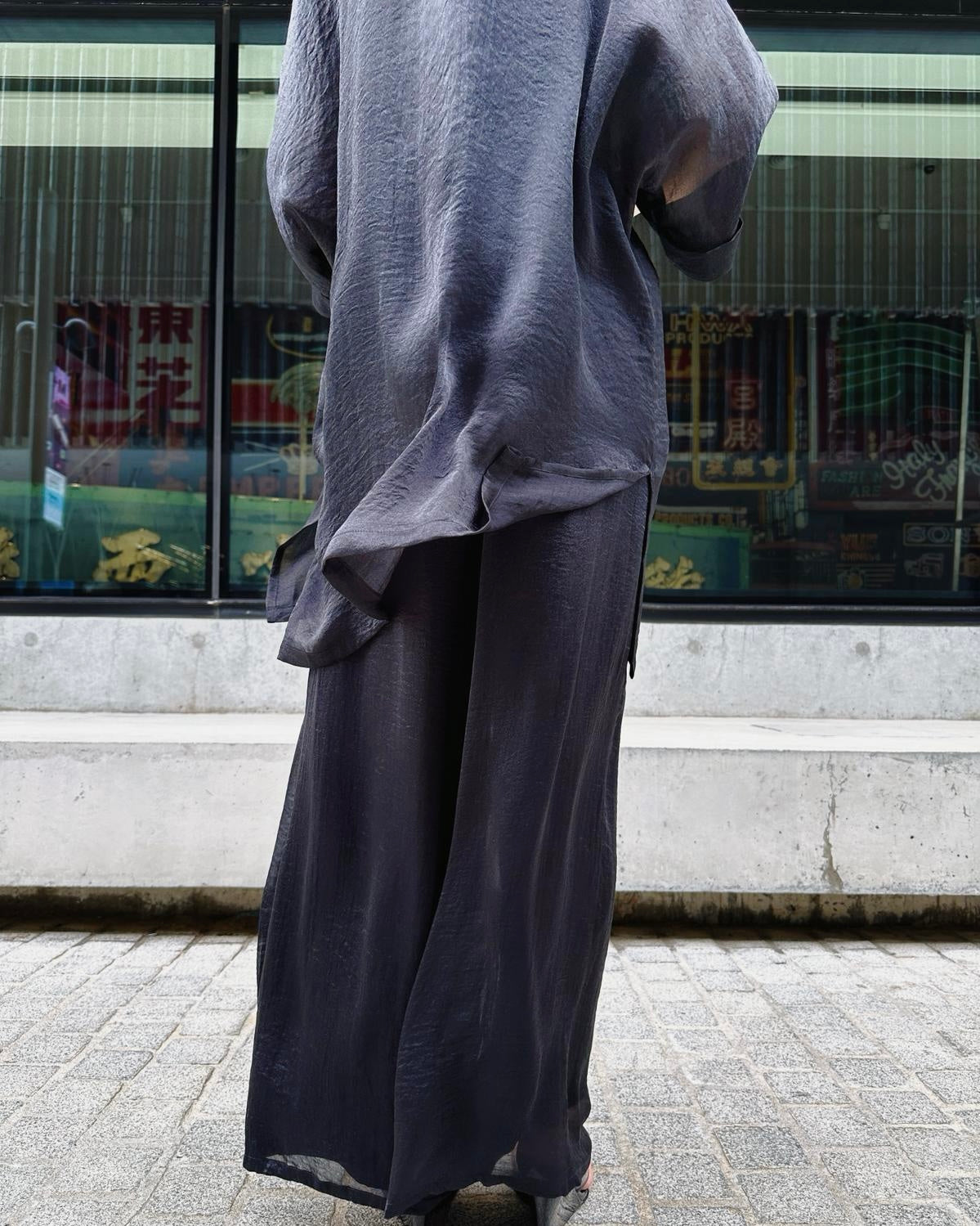 aalis MENA SS26 mid sleeves oversized shirt (Black)