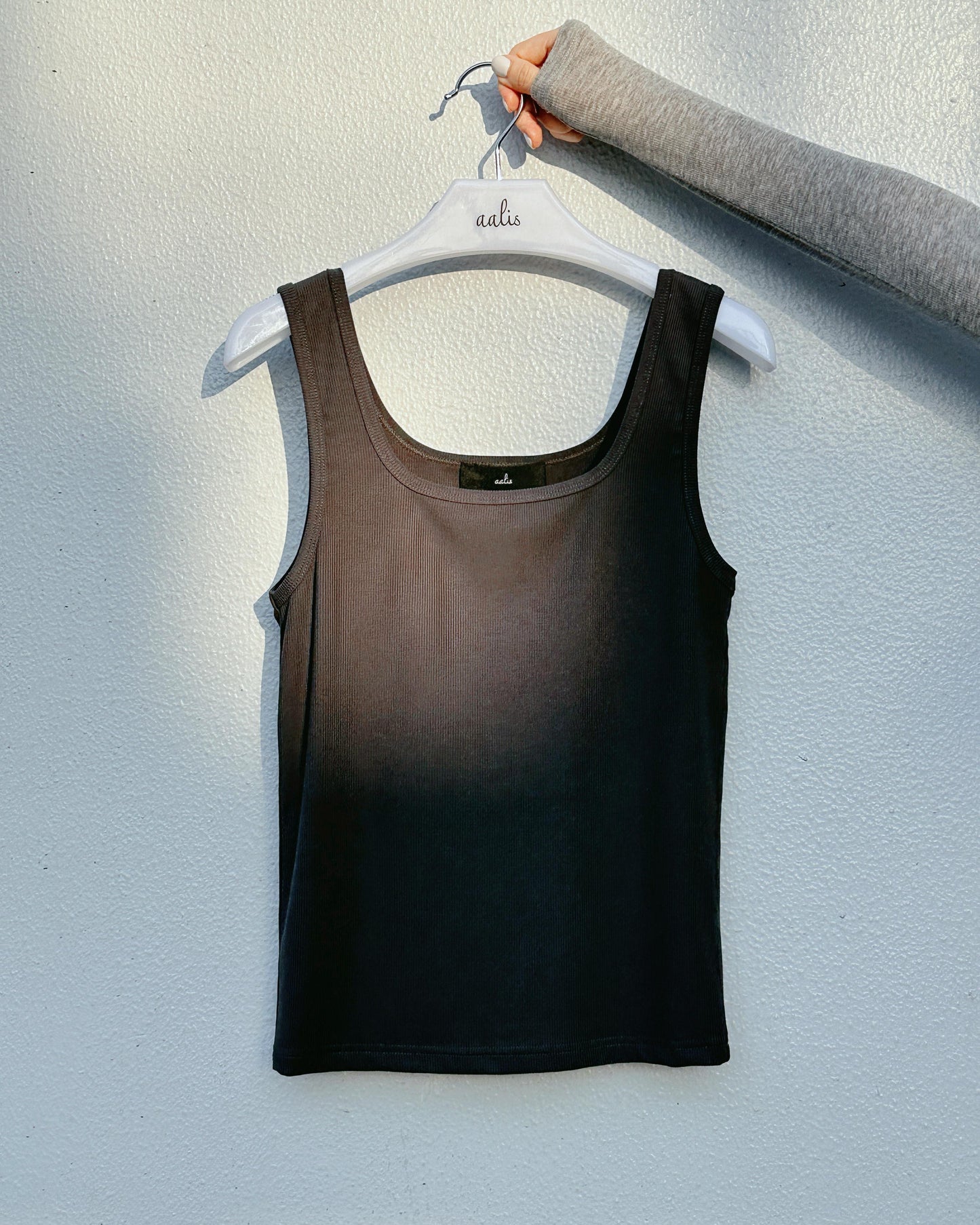 aalis MARITA SS26 square neck ribbed tank (Charcoal)