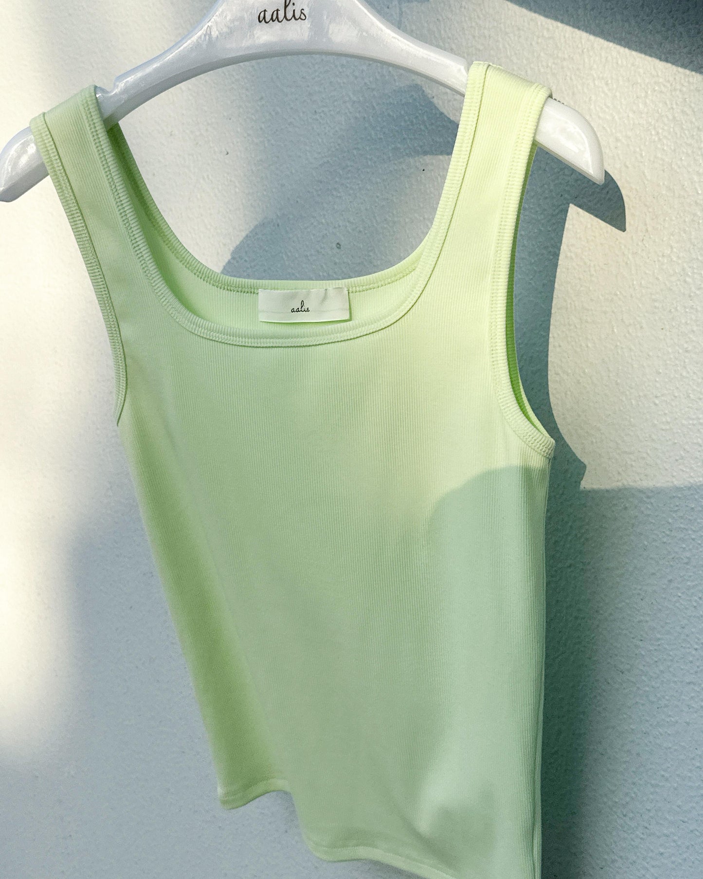 aalis MARITA SS26 square neck ribbed tank (Lime)