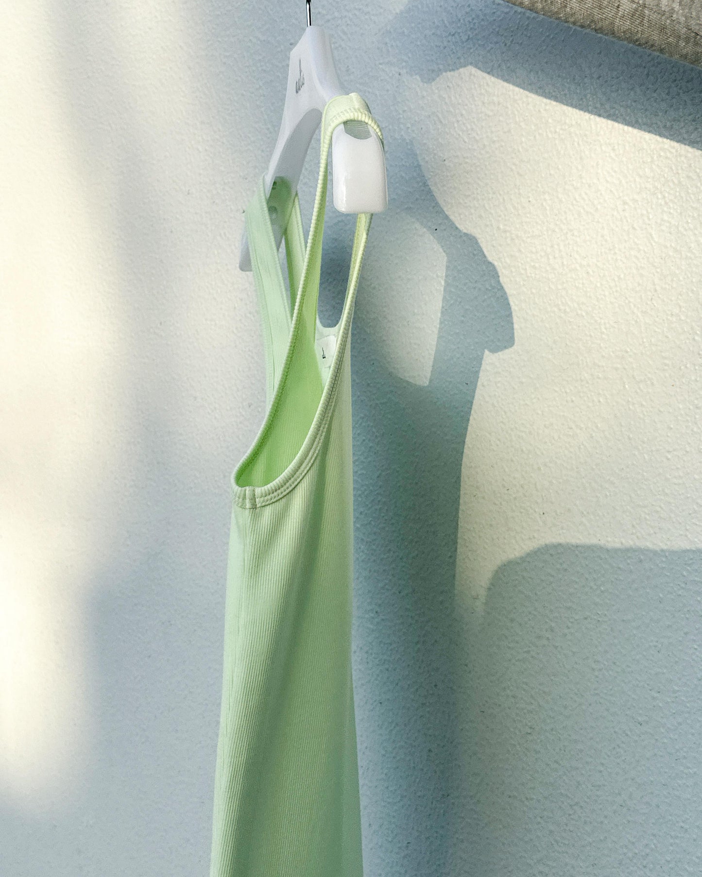 aalis MARITA SS26 square neck ribbed tank (Lime)