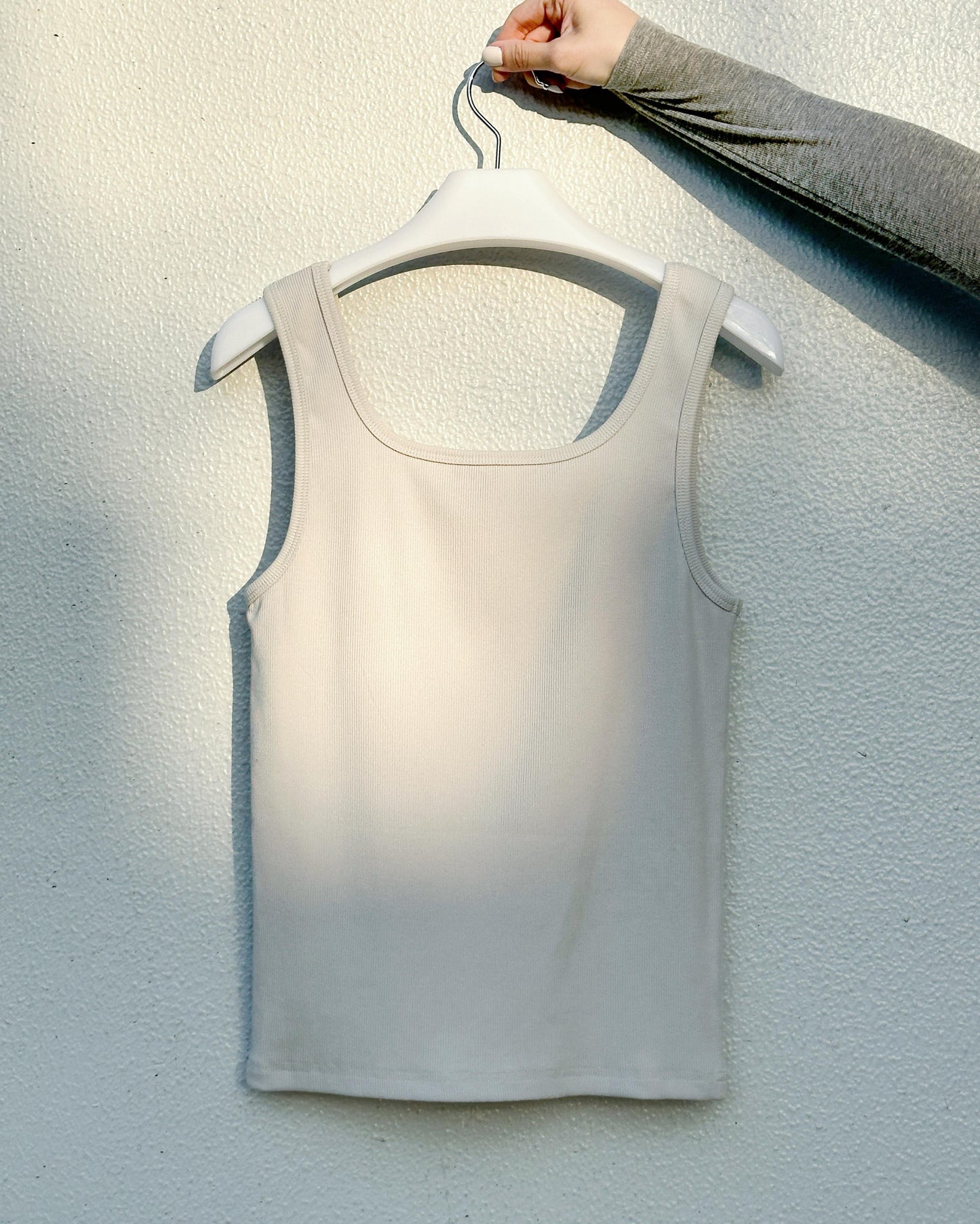 aalis MARITA SS26 square neck ribbed tank (Lt Grey)