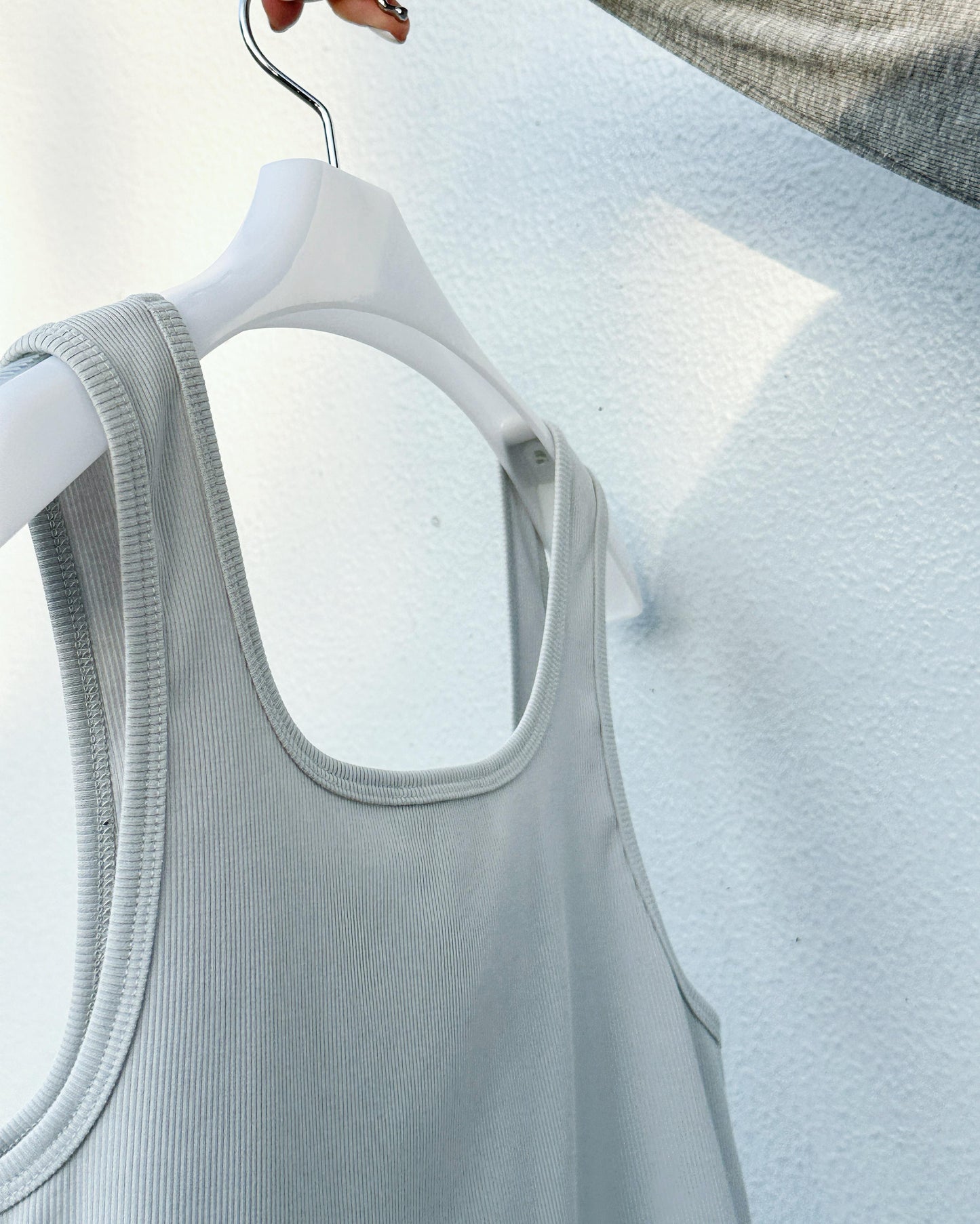 aalis MARITA SS26 square neck ribbed tank (Lt Grey)