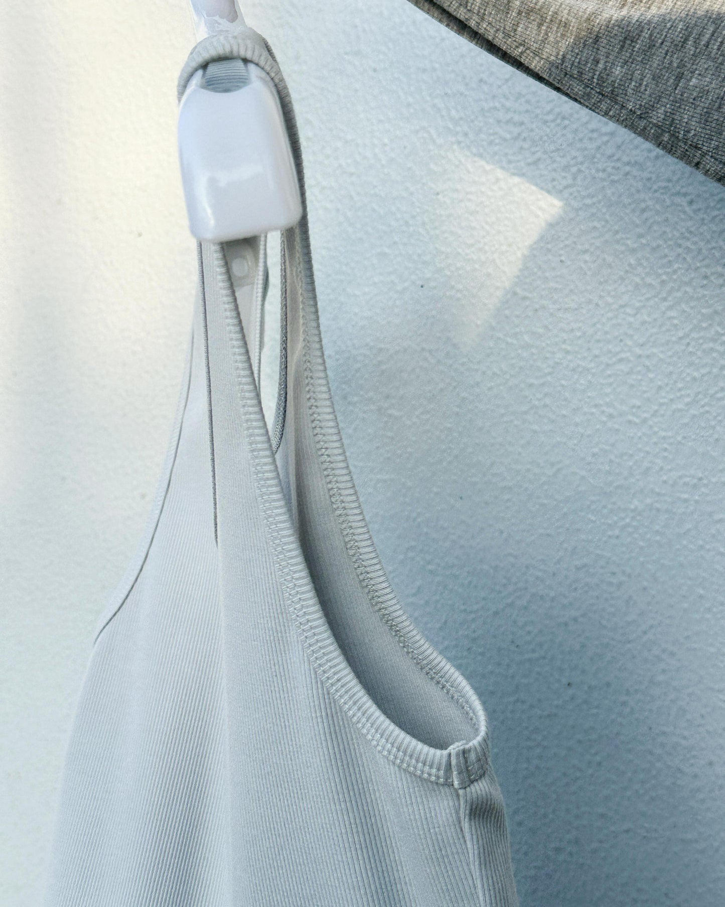 aalis MARITA SS26 square neck ribbed tank (Lt Grey)