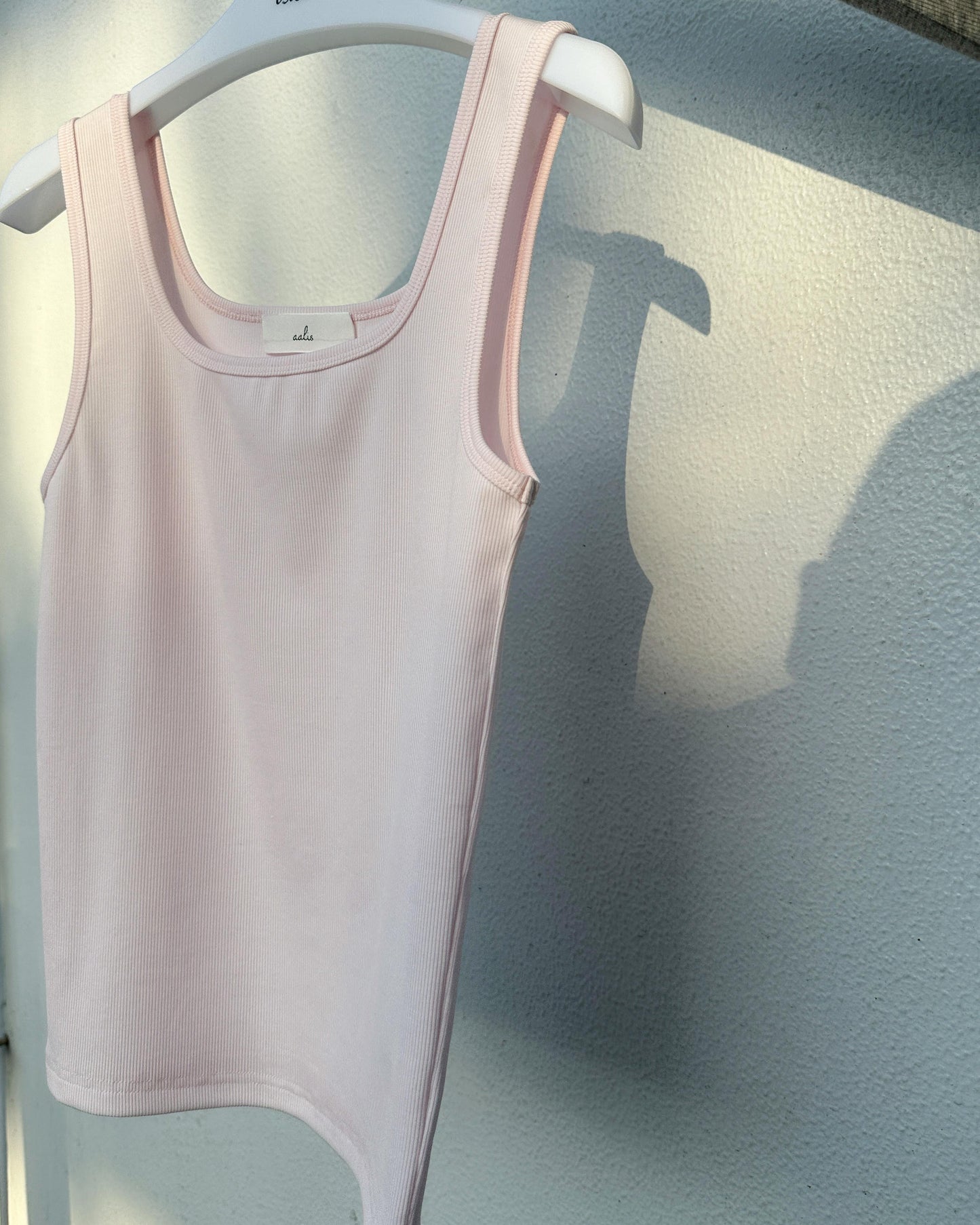 aalis MARITA SS26 square neck ribbed tank (Pink)