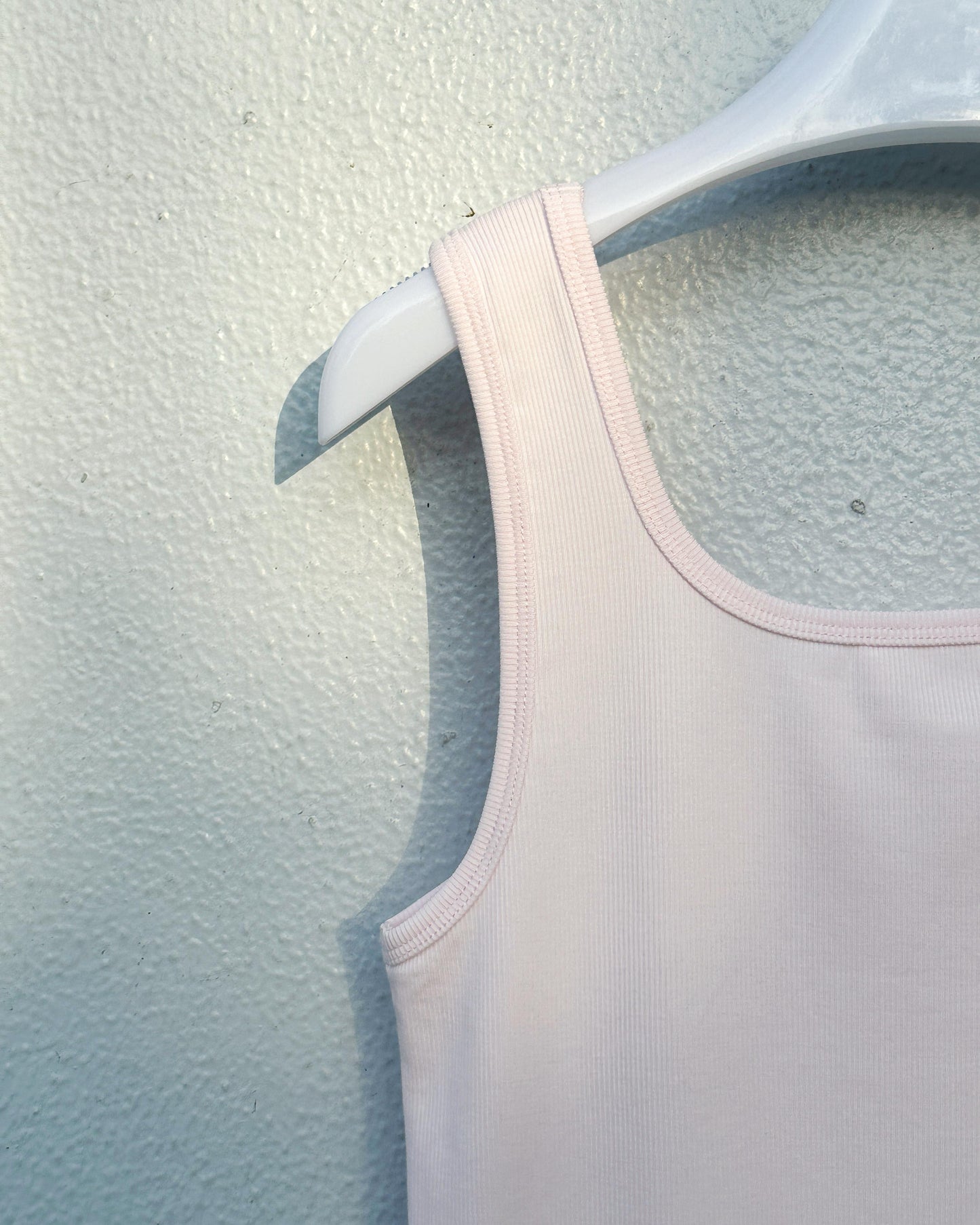 aalis MARITA SS26 square neck ribbed tank (Pink)