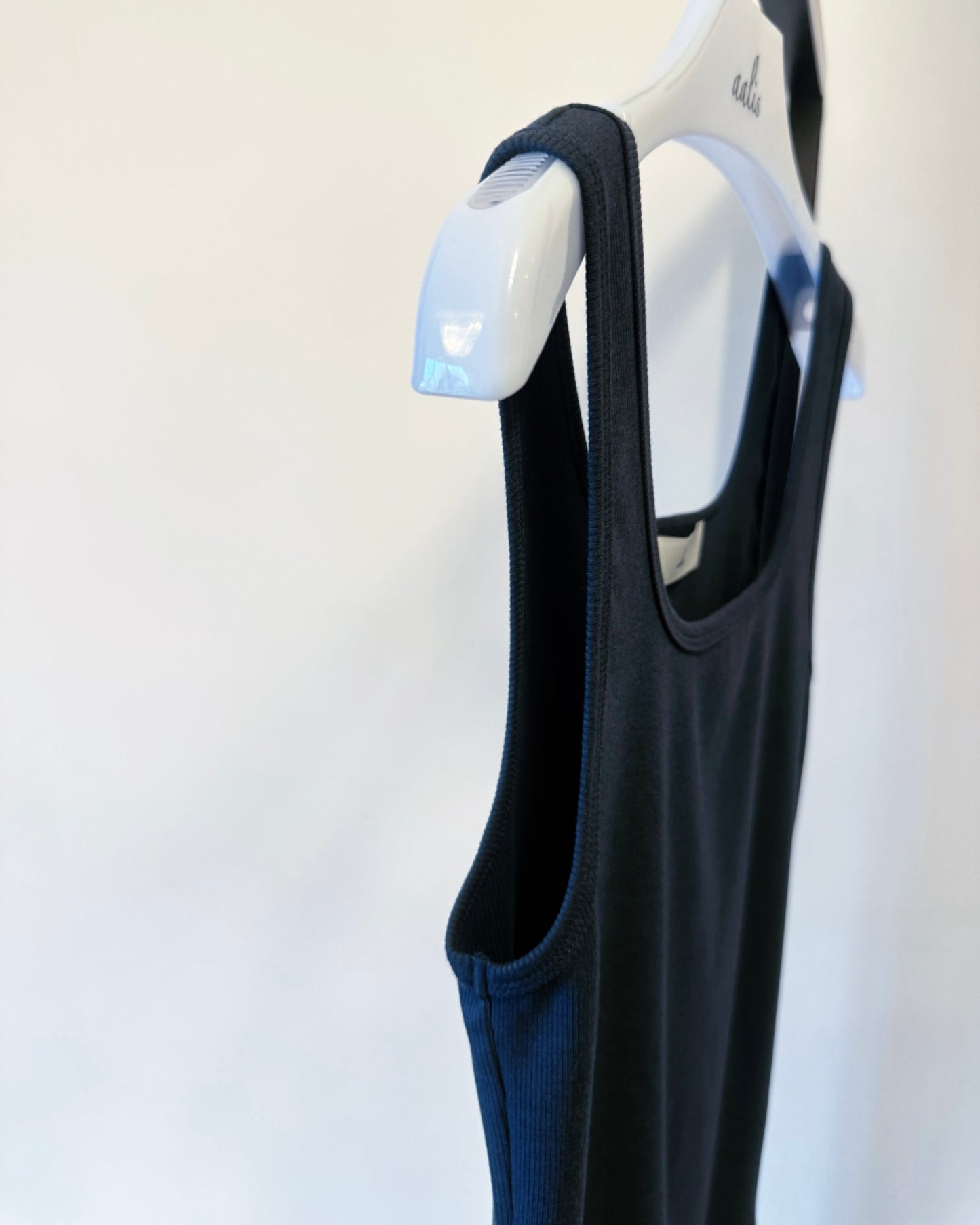 aalis MARITA SS26 square neck ribbed tank (Grey Blue)