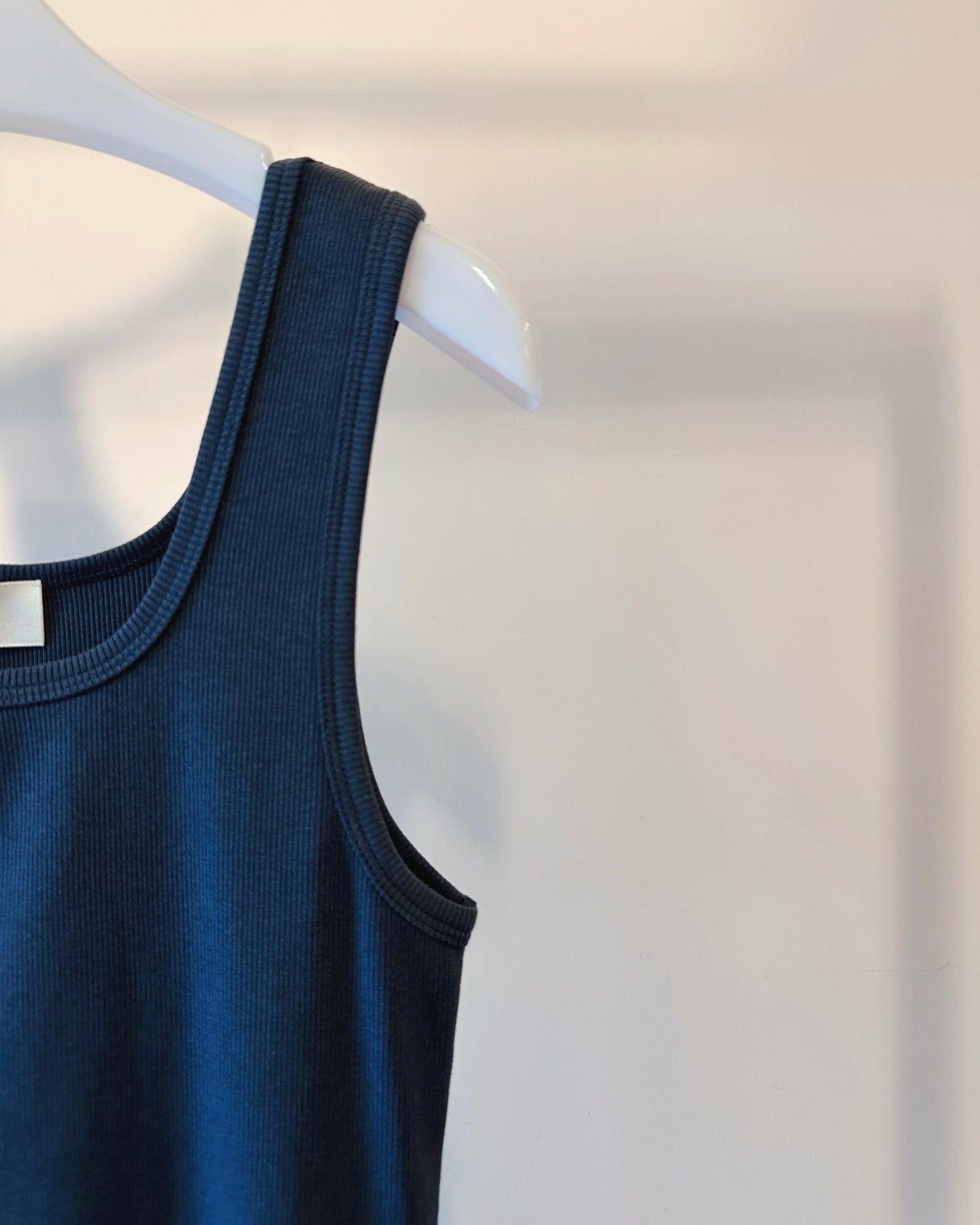 aalis MARITA SS26 square neck ribbed tank (Grey Blue)
