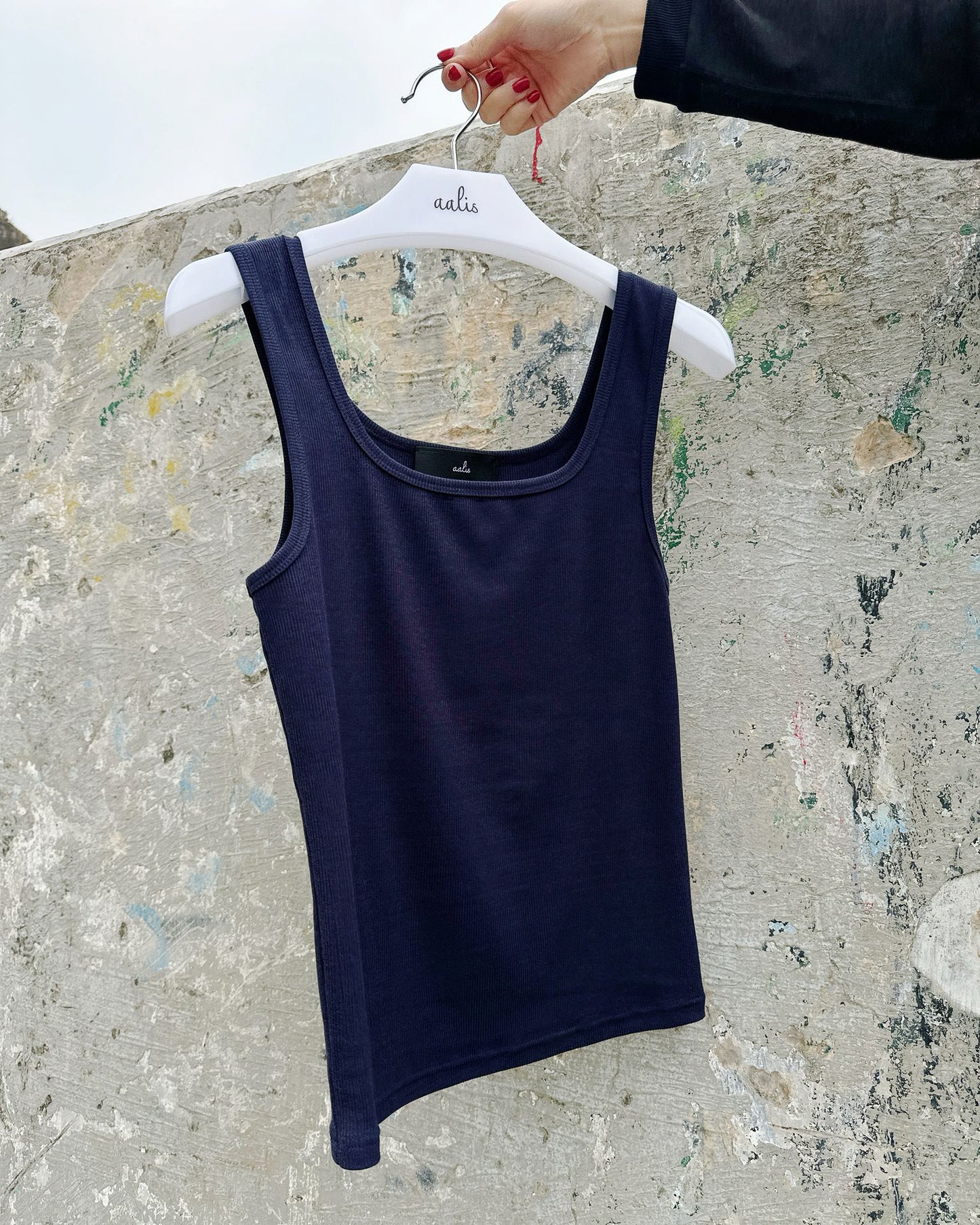 aalis MARITA SS26 square neck ribbed tank (Navy)