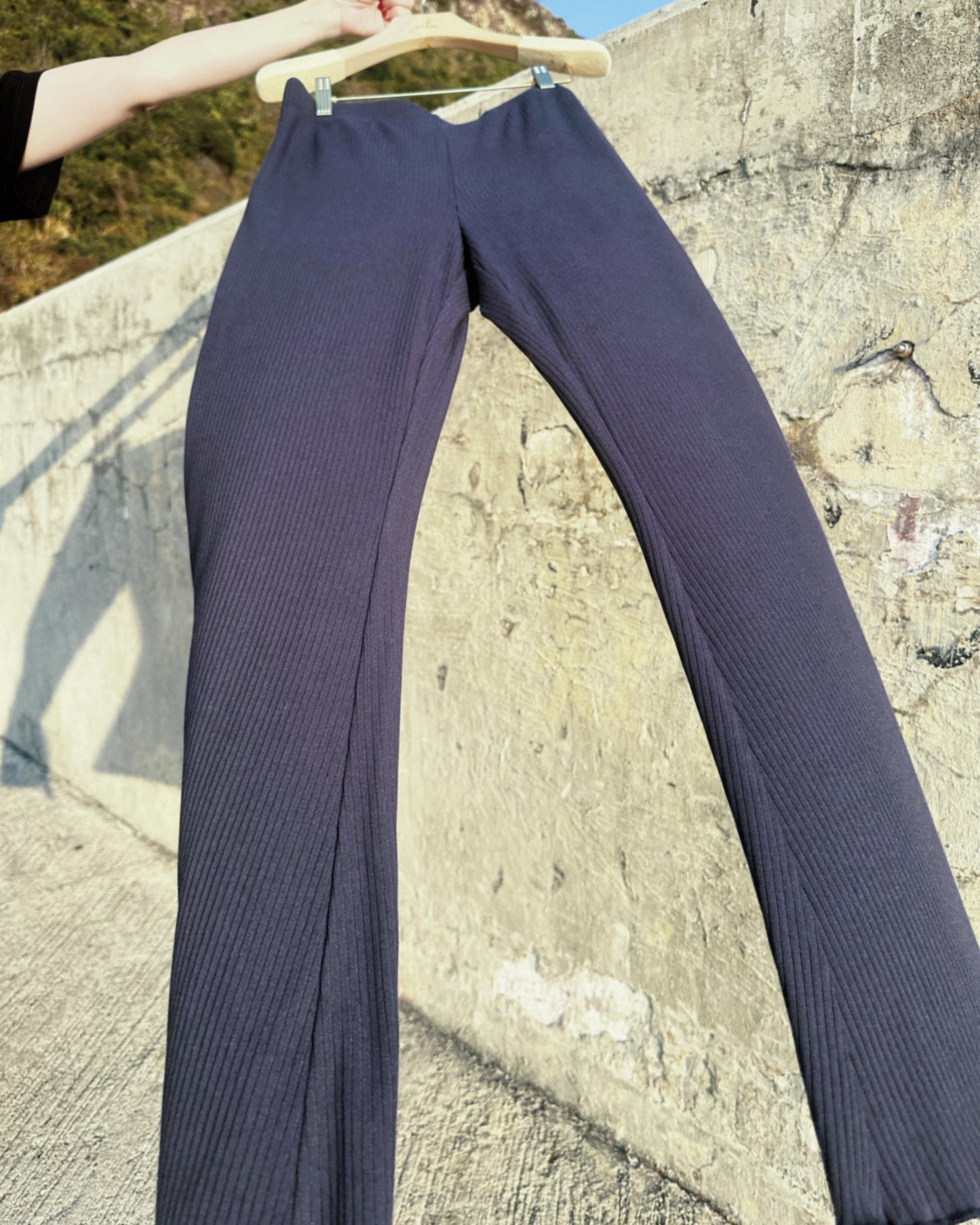 aalis DENIA T ruffle hem pants (Dark Blue)