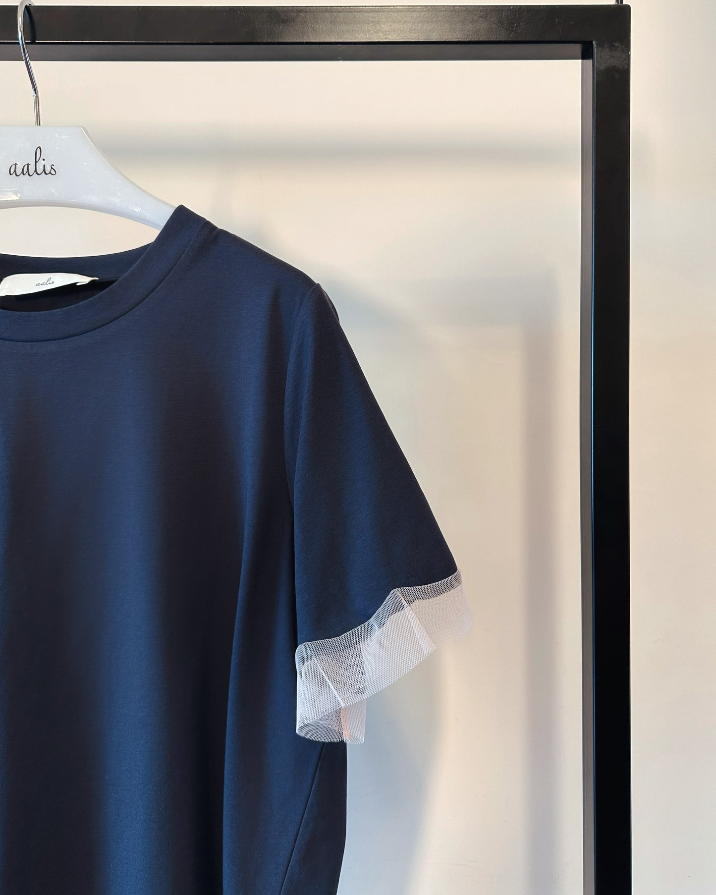 aalis PALLAS SS26 mesh scallop hem S/S tee (Dark Blue)