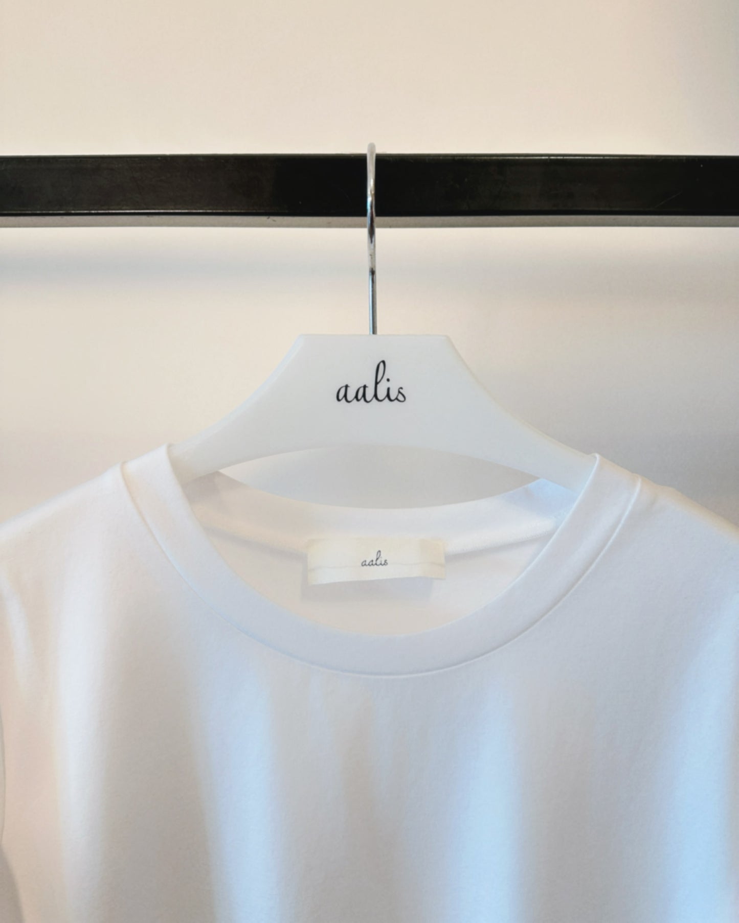 aalis PALLAS SS26 mesh scallop hem S/S tee (White)