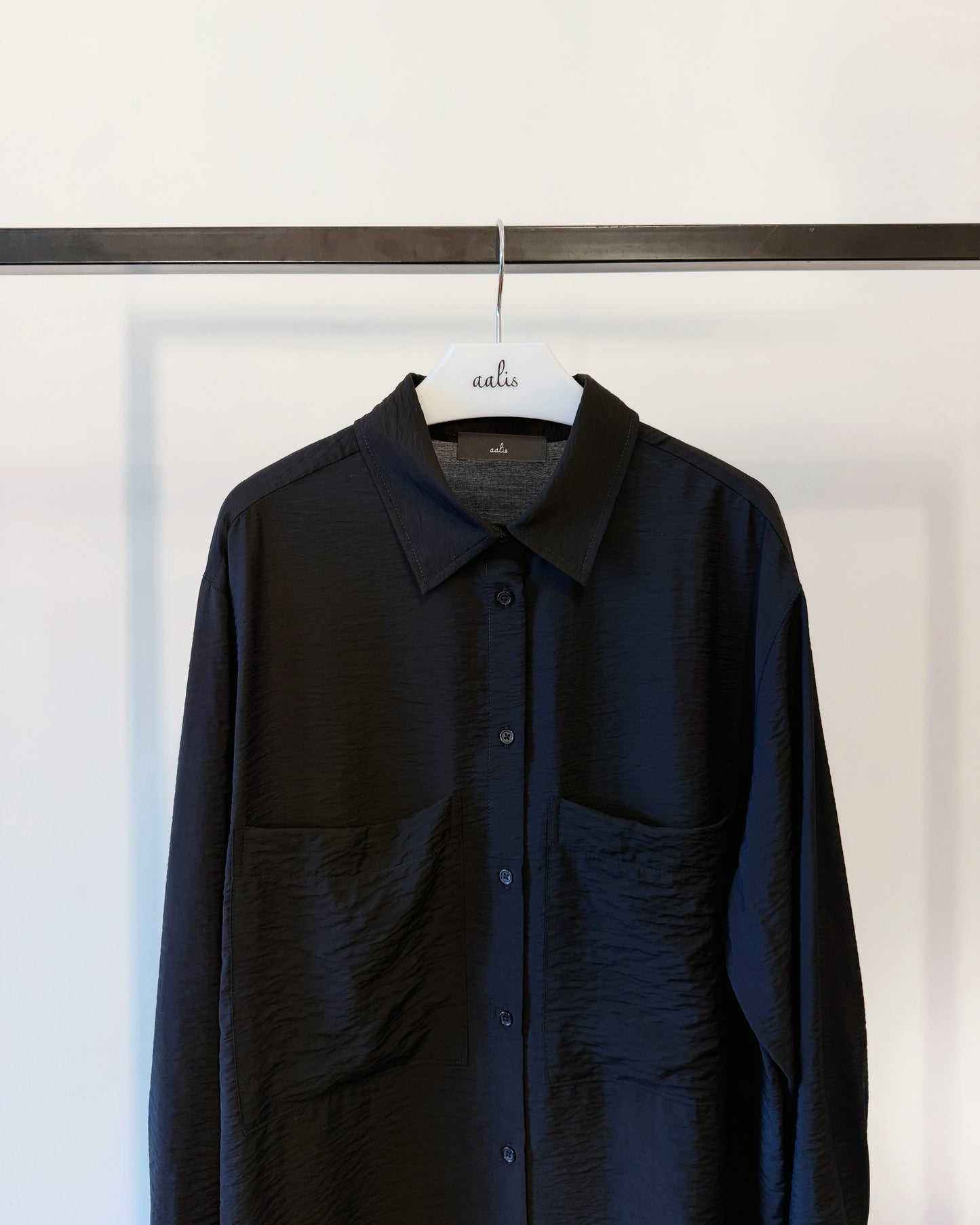 aalis MARLINE front pockets lace detail shirt (Black)