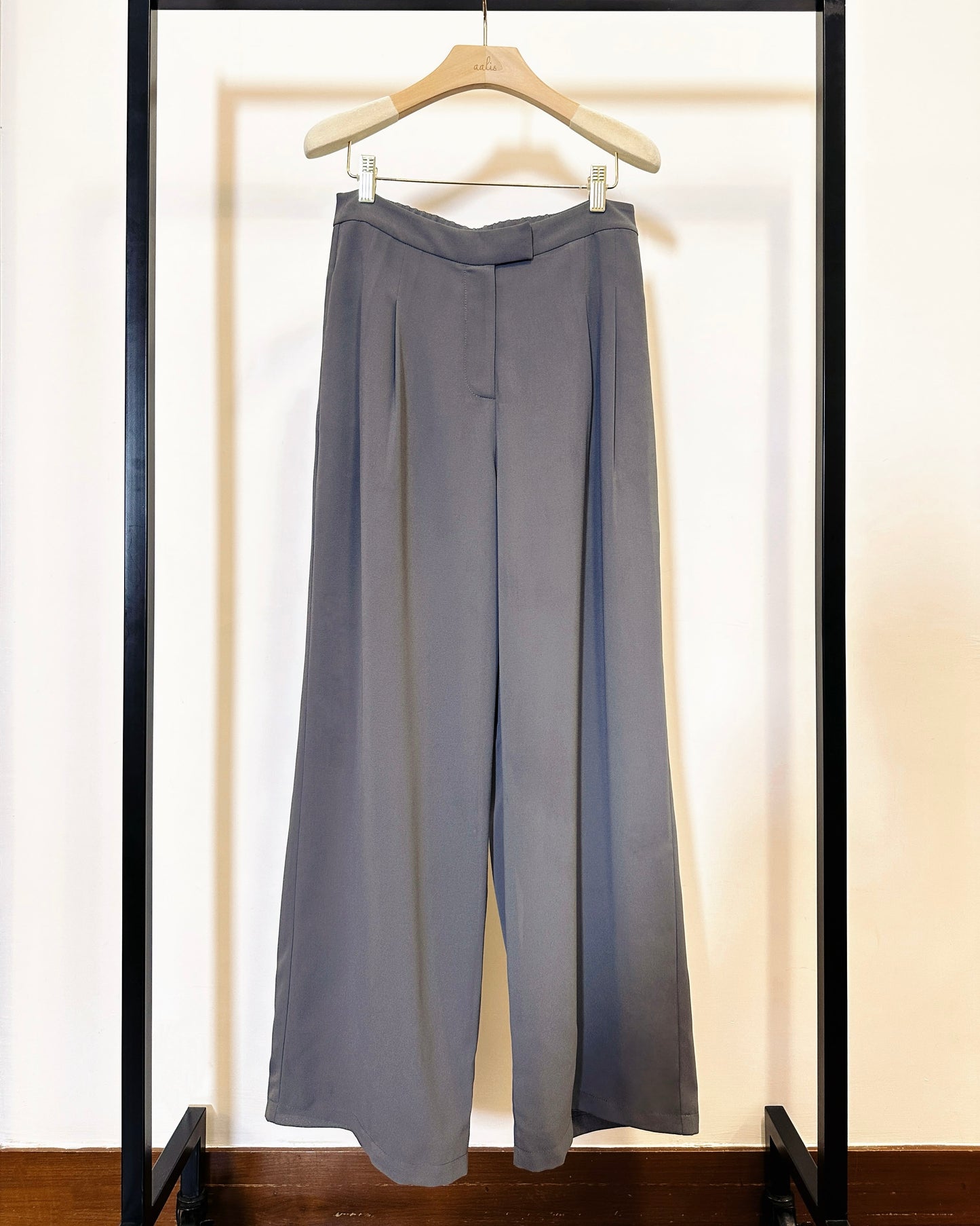 aalis SAB SS26 full lining chiffon pants (Charcoal)