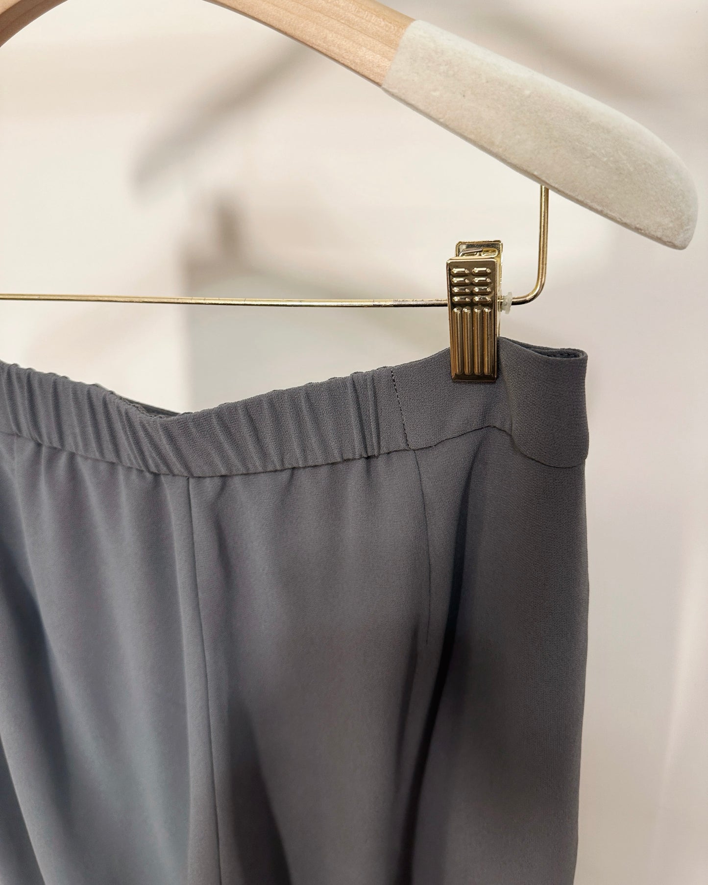aalis SAB SS26 full lining chiffon pants (Charcoal)