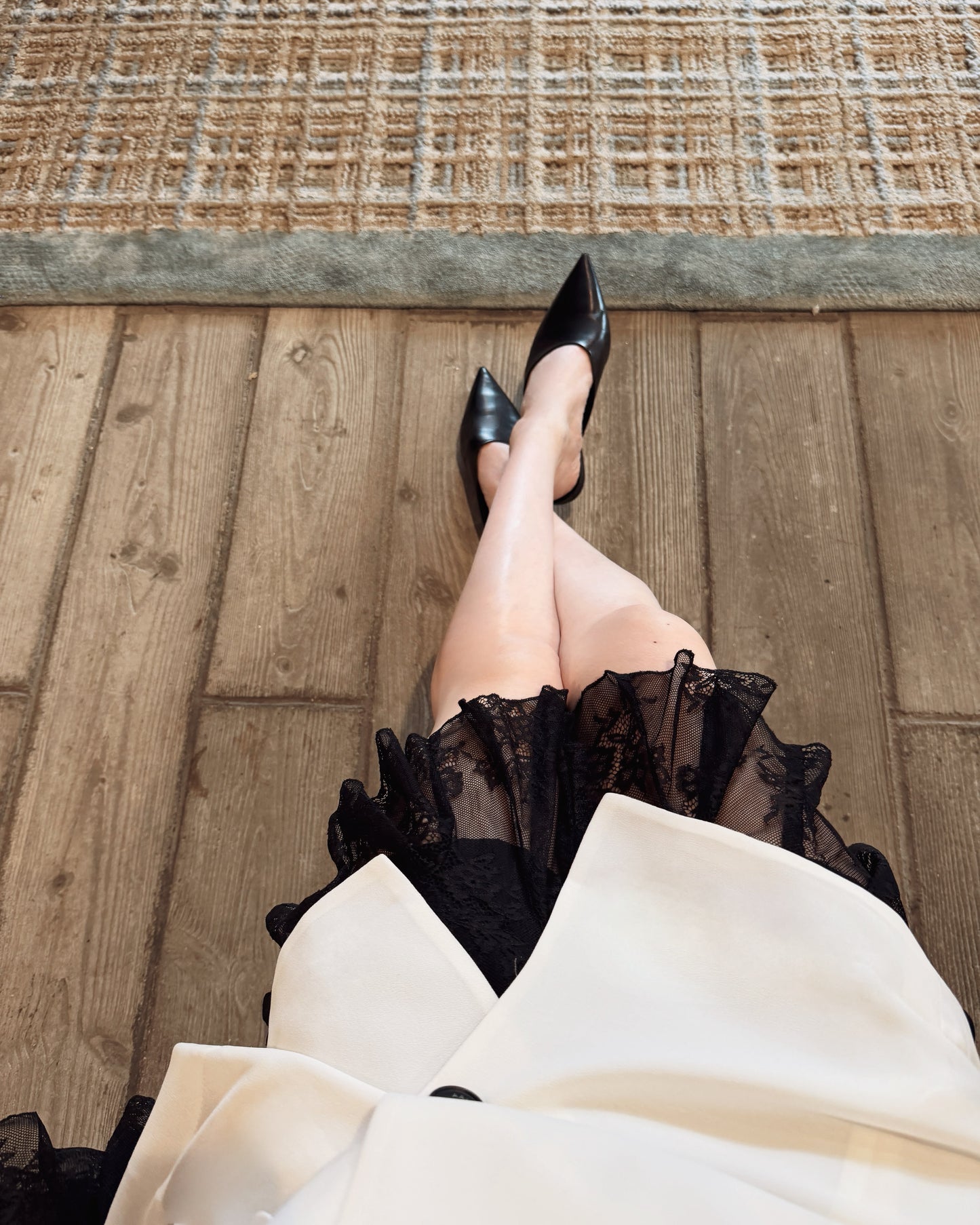aalis FAYOLA LACE godet lace skirt (Black)