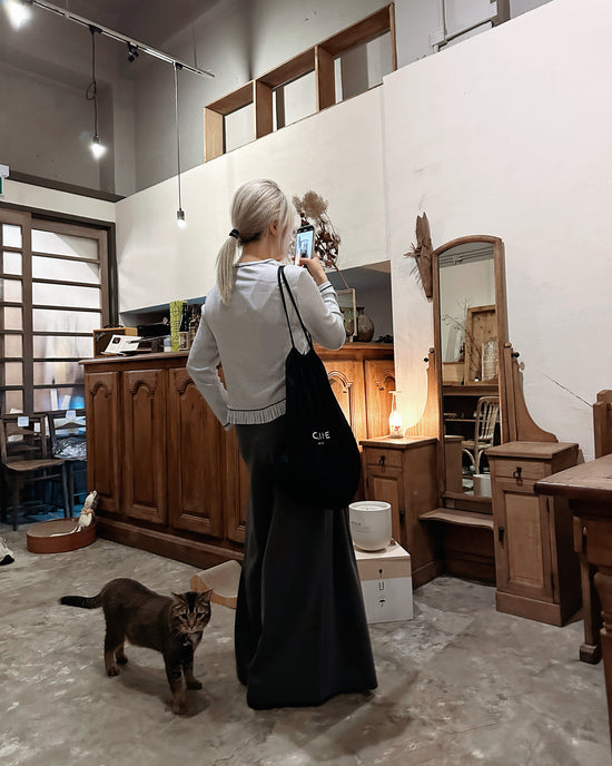 aalis YANKA 荷叶边缝合细节 长袖上衣 (白色)