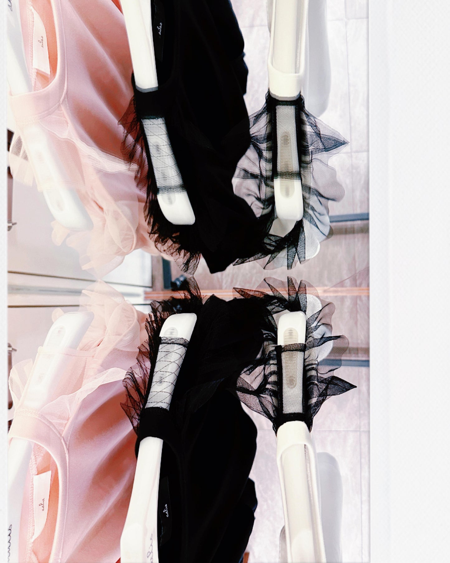 aalis CAYLA SS26 cold shoulder s/s sweater (Black)