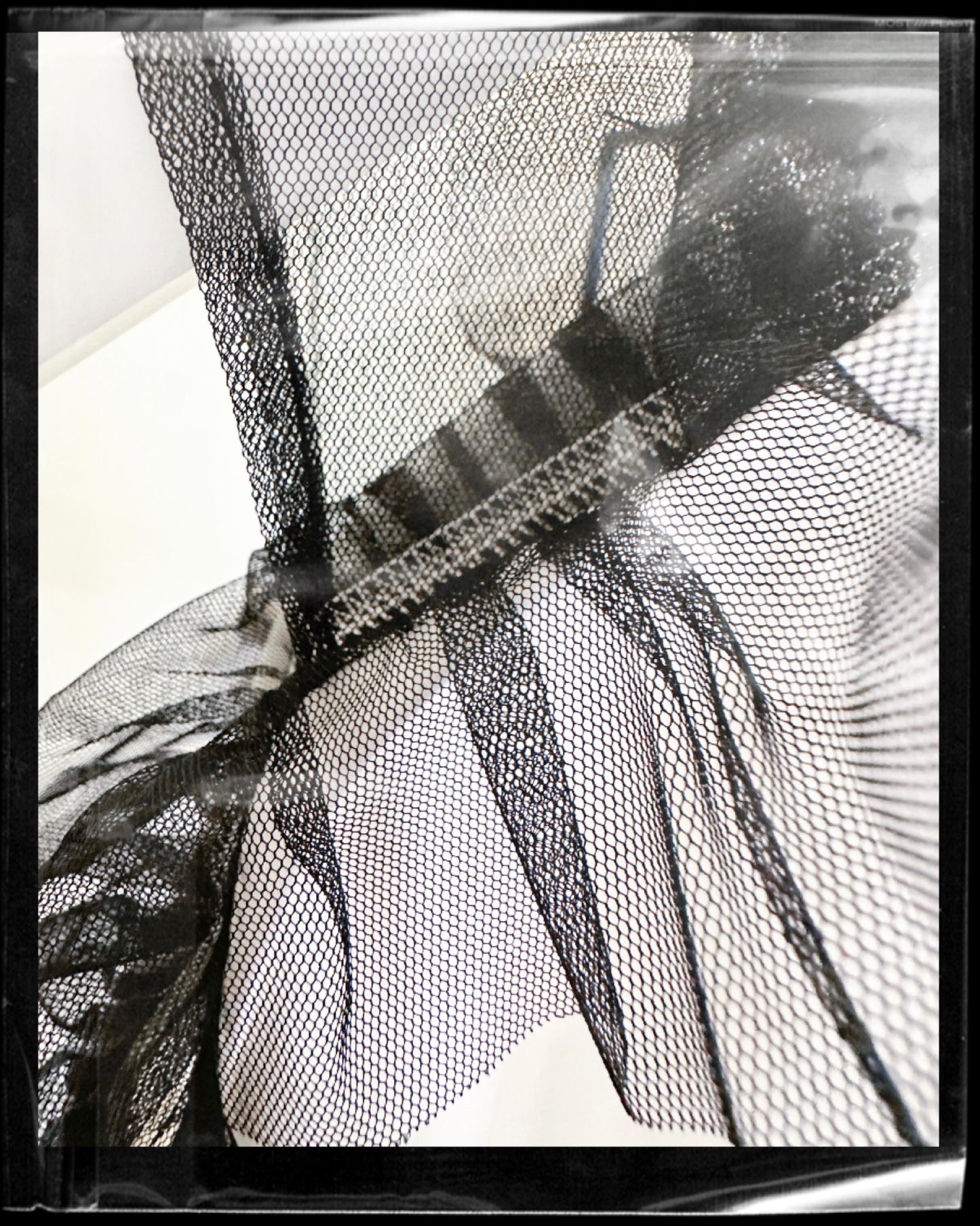 aalis CAYLA SS26 cold shoulder s/s sweater (White)