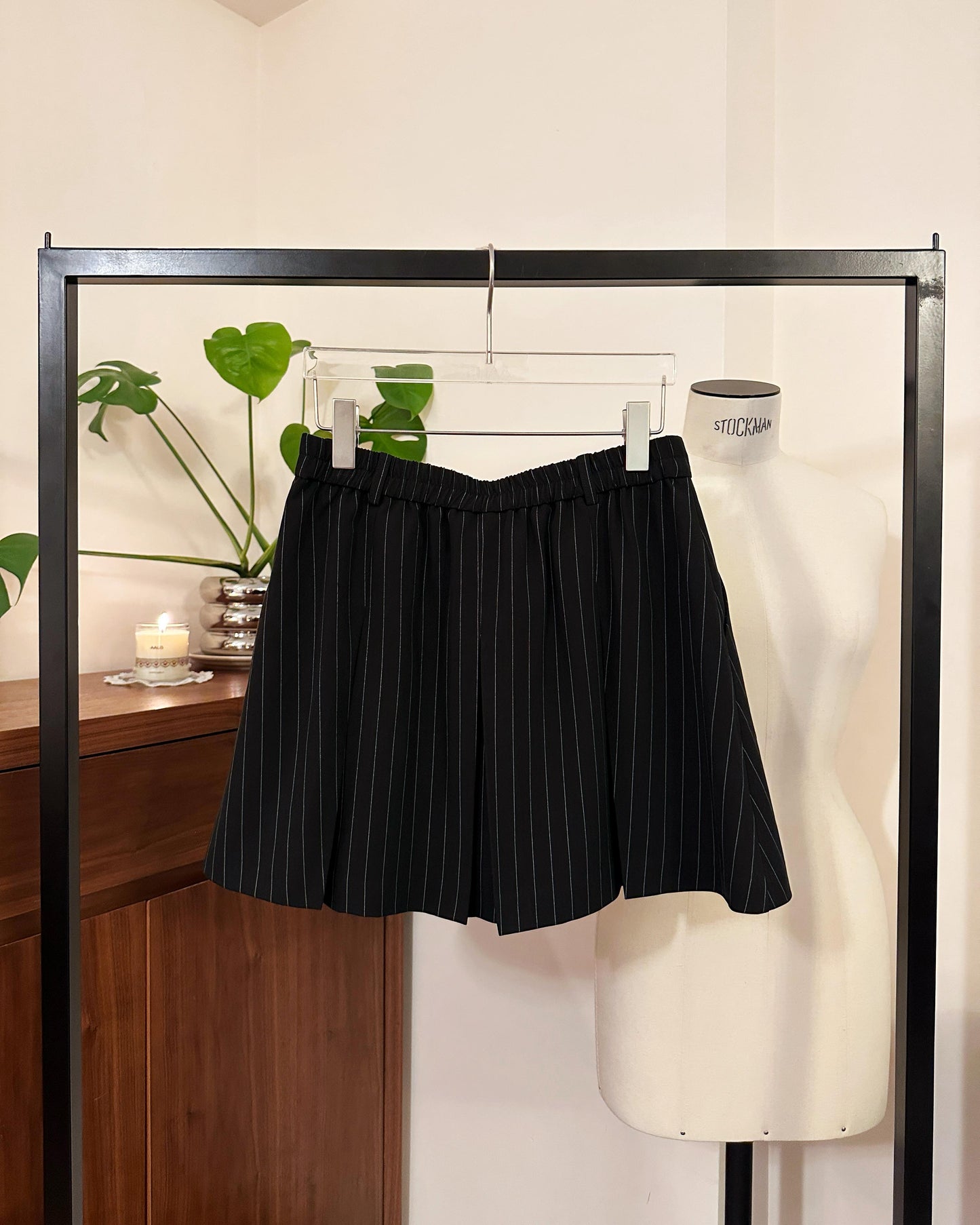 aalis FAYE STRIPED pleated mini skirt (Black Mix)