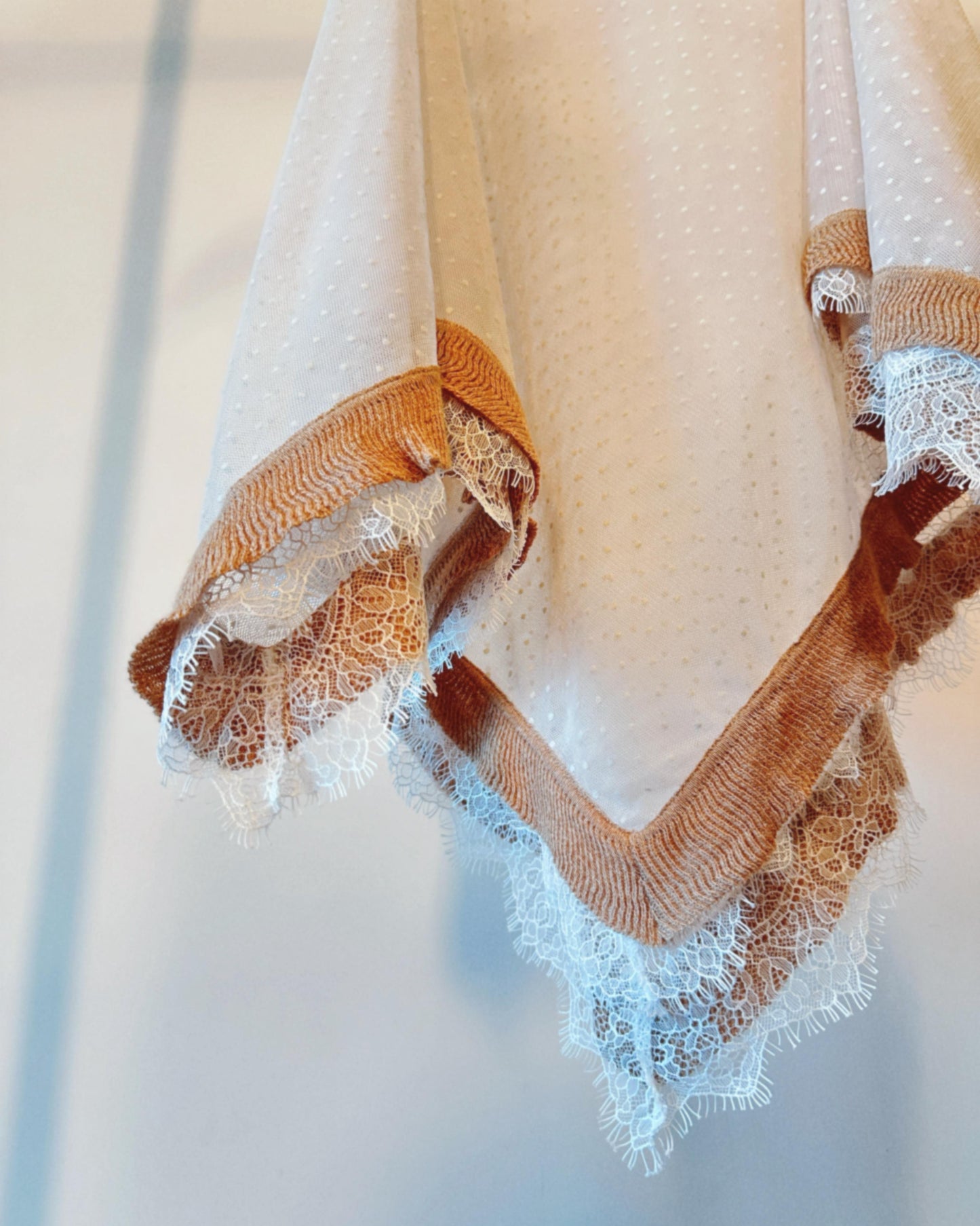 aalis LISI MESH SS26 ruffle hem scarf (White Lace)